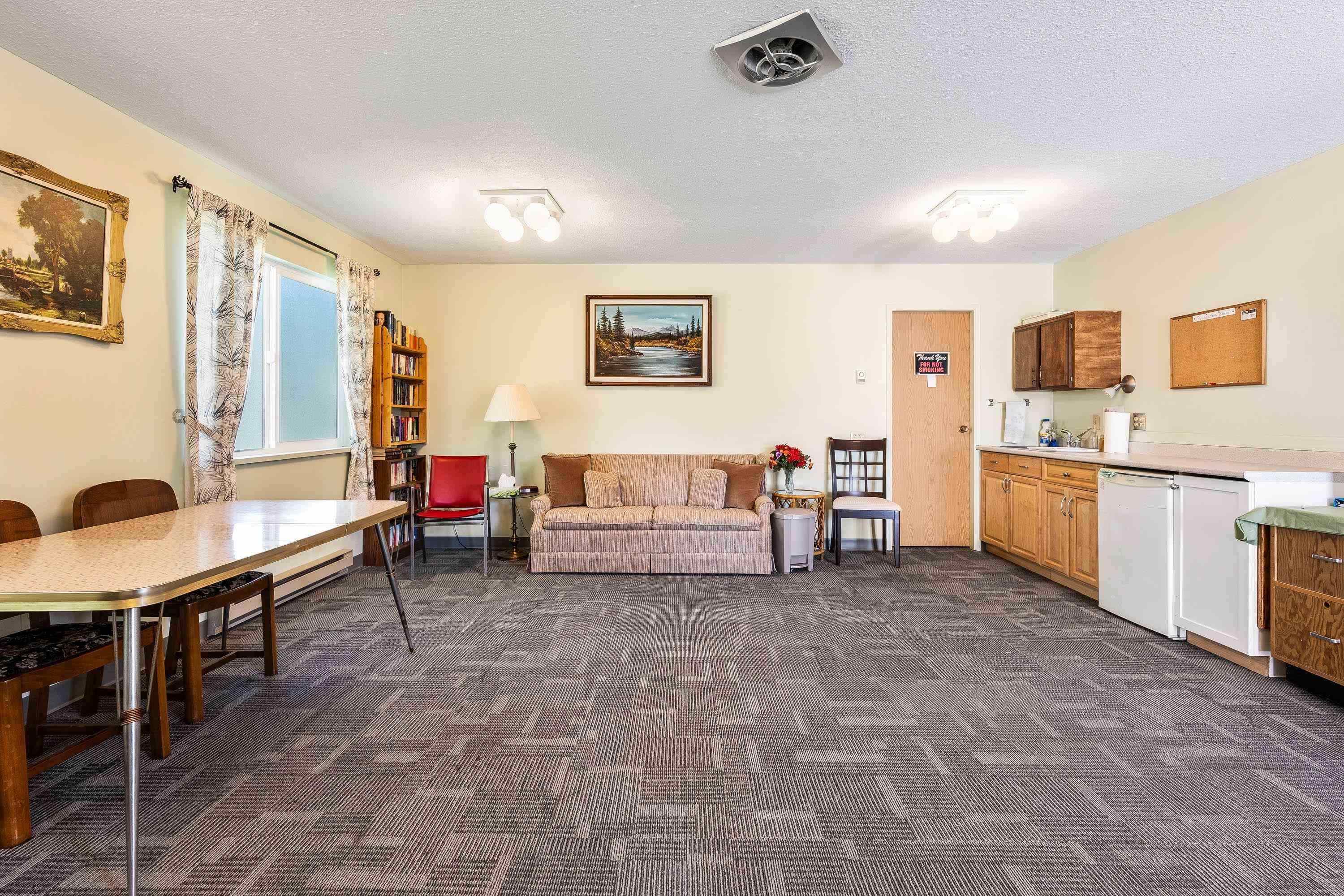 108 2853 W BOURQUIN CRESCENT Unit: 108