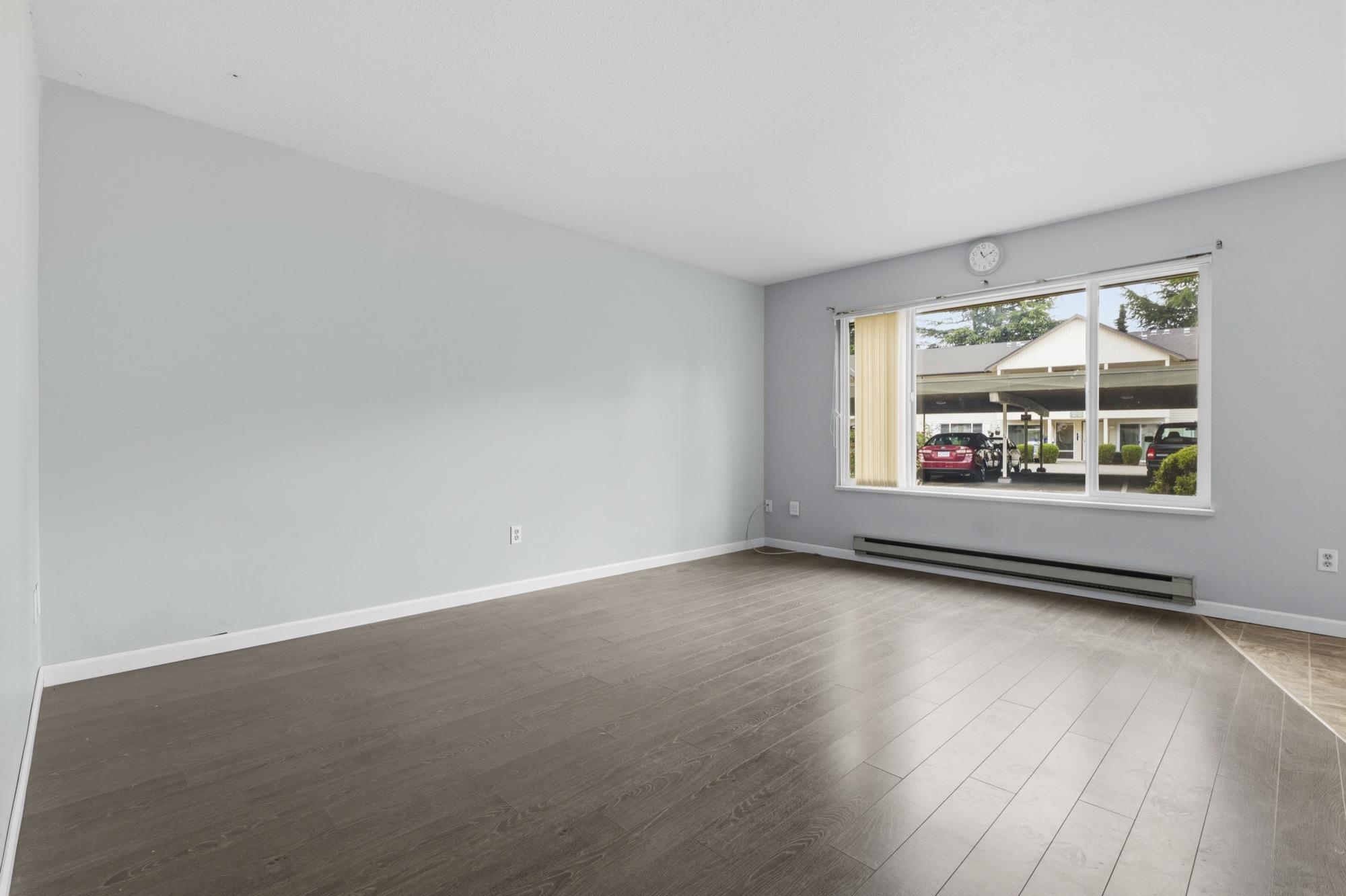 108 2853 W BOURQUIN CRESCENT Unit: 108