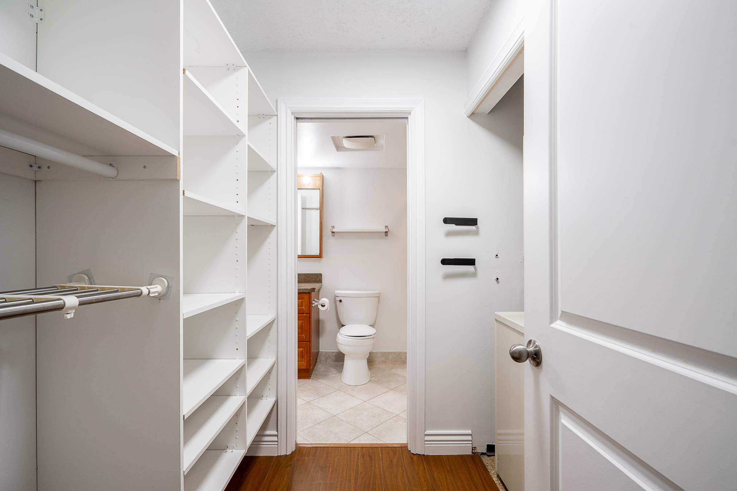 301 2320 W 40TH AVENUE Unit: 301