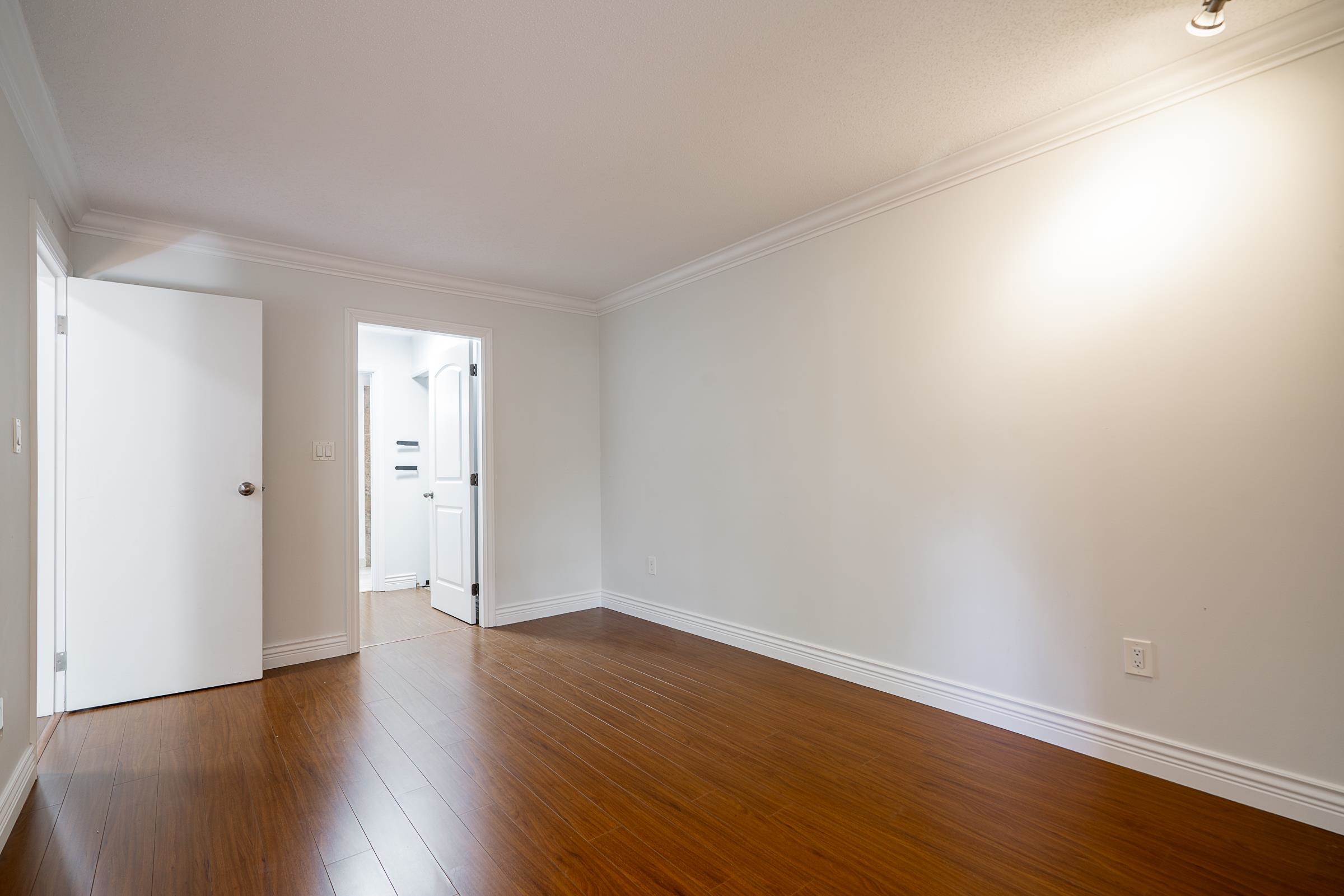 301 2320 W 40TH AVENUE Unit: 301