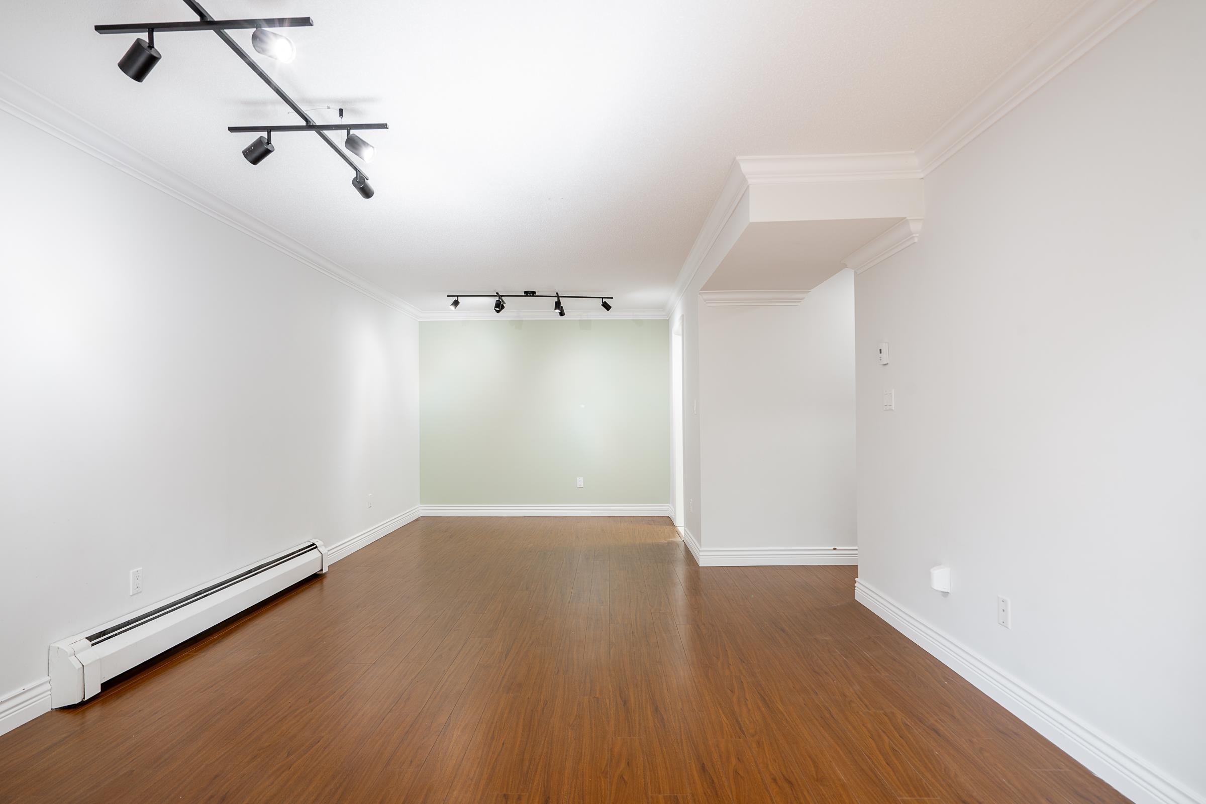 301 2320 W 40TH AVENUE Unit: 301