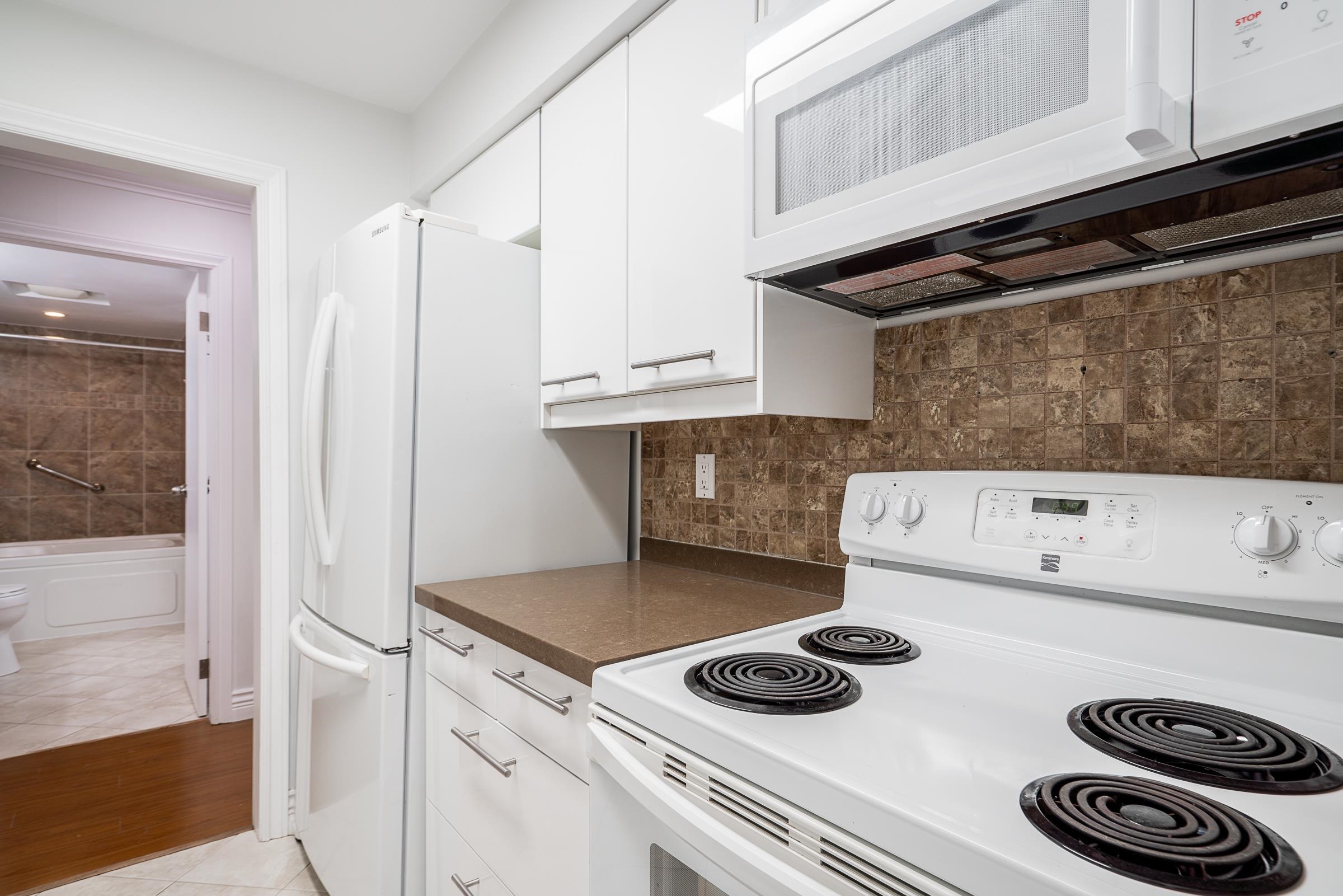 301 2320 W 40TH AVENUE Unit: 301