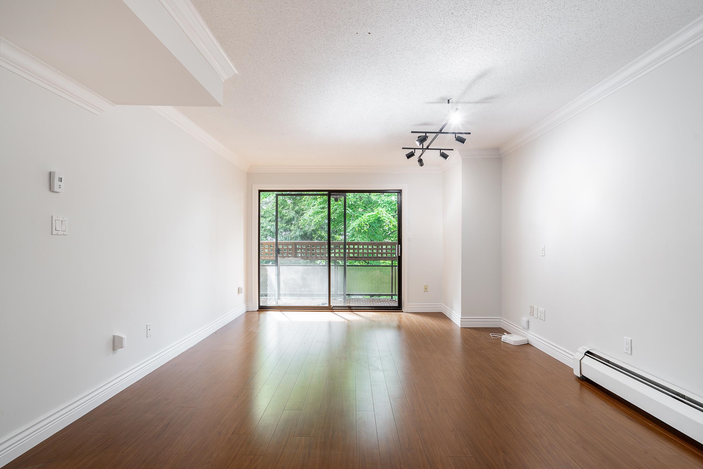 301 2320 W 40TH AVENUE Unit: 301