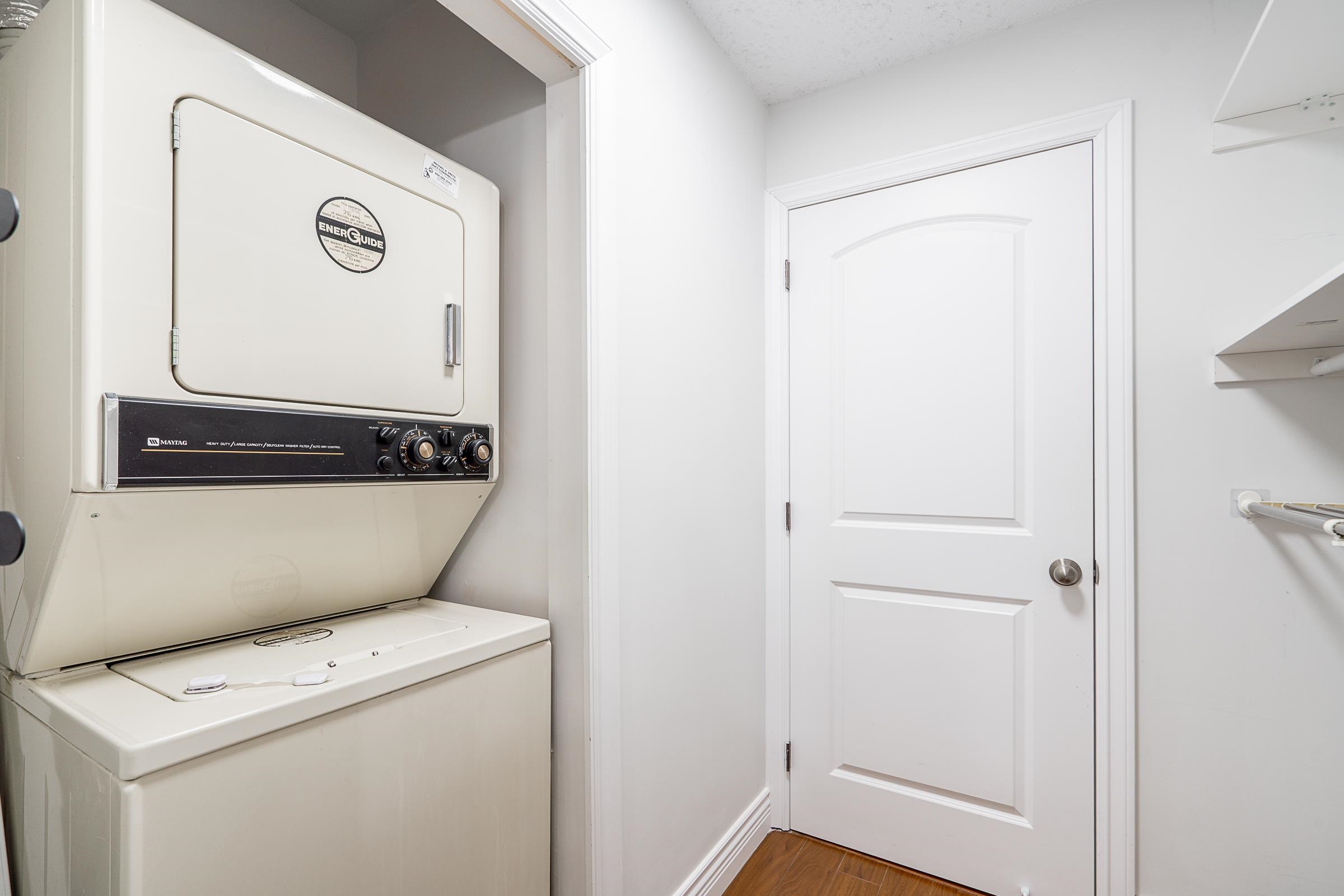 301 2320 W 40TH AVENUE Unit: 301