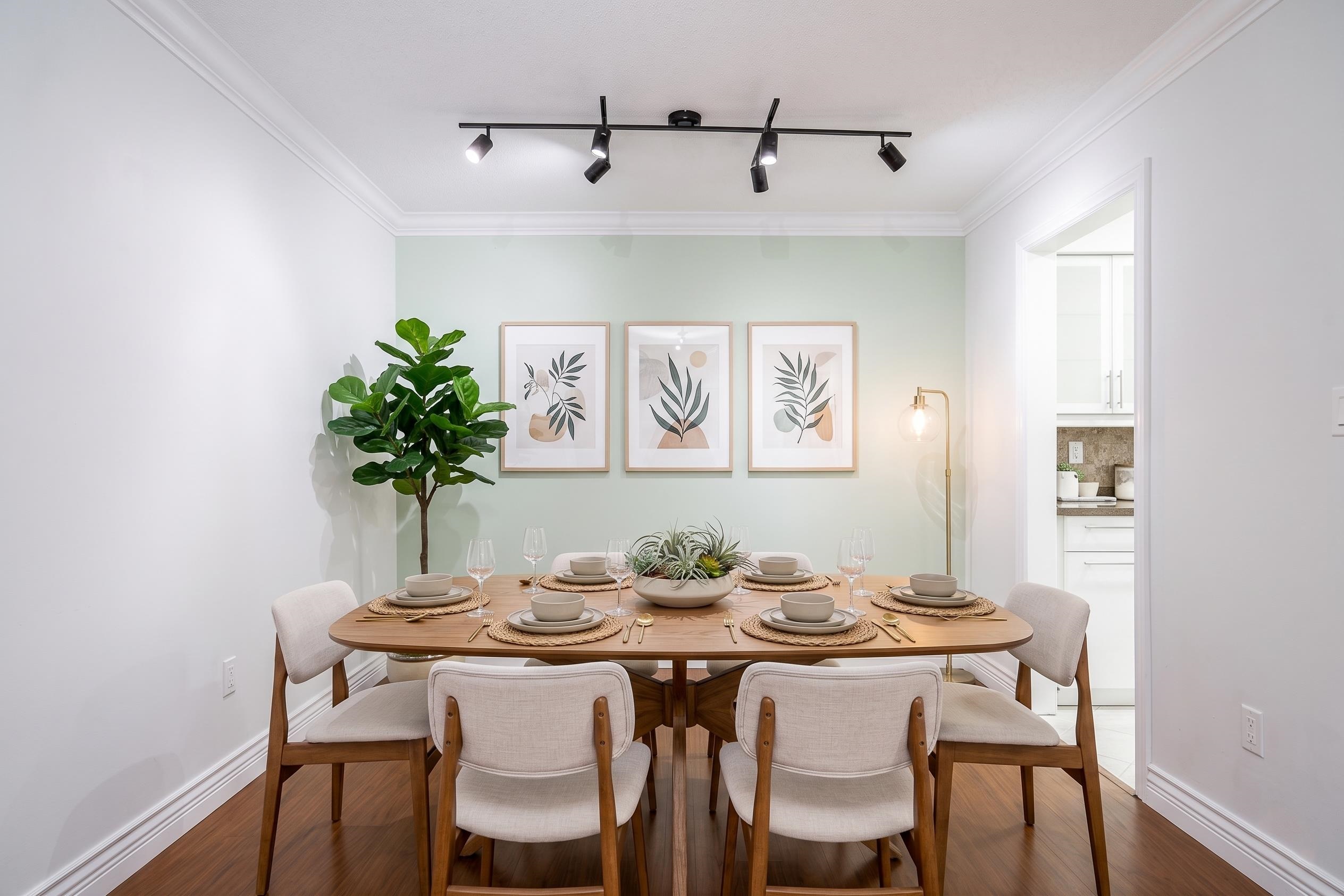 301 2320 W 40TH AVENUE Unit: 301