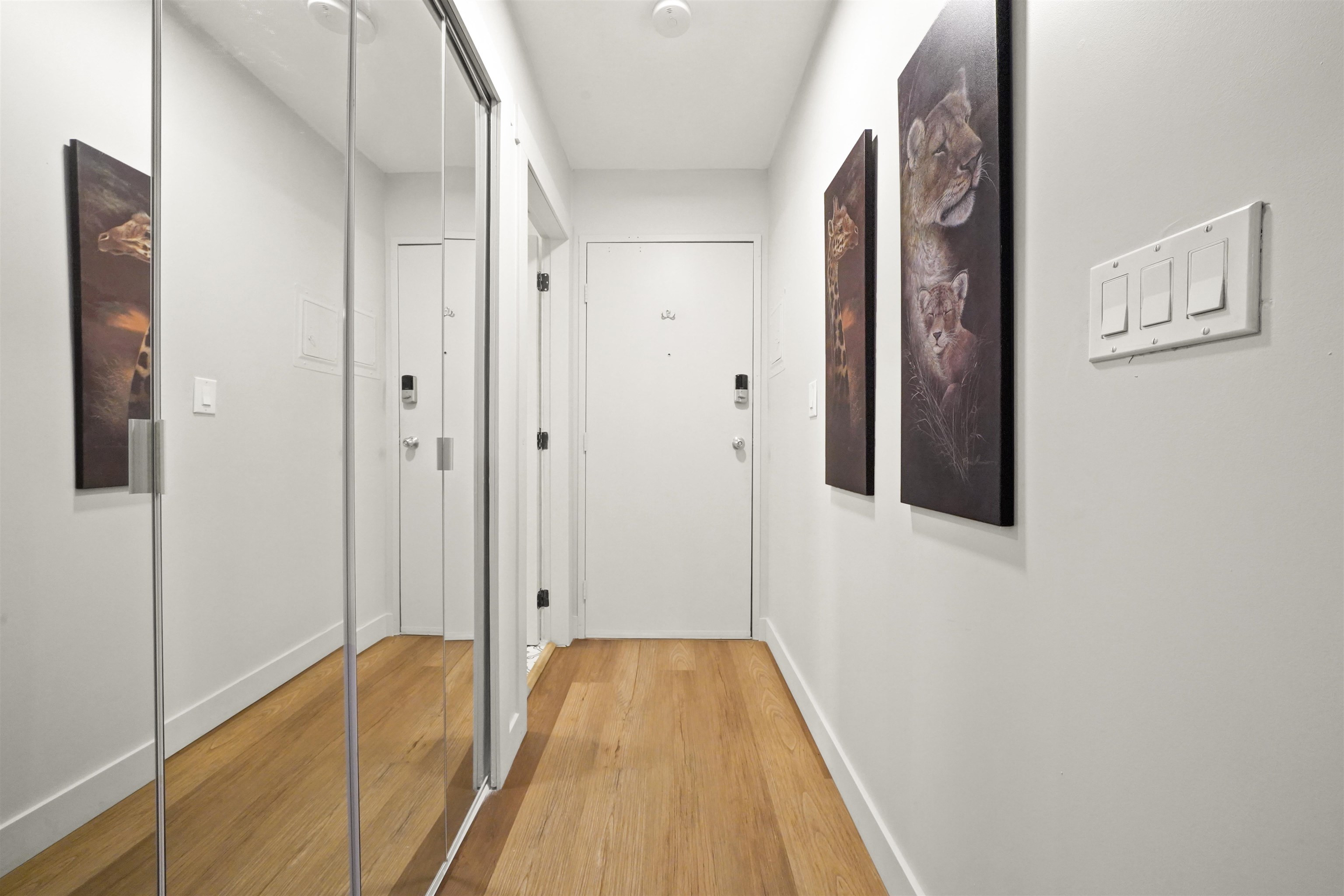 200 2033 W 7TH AVENUE Unit: 200