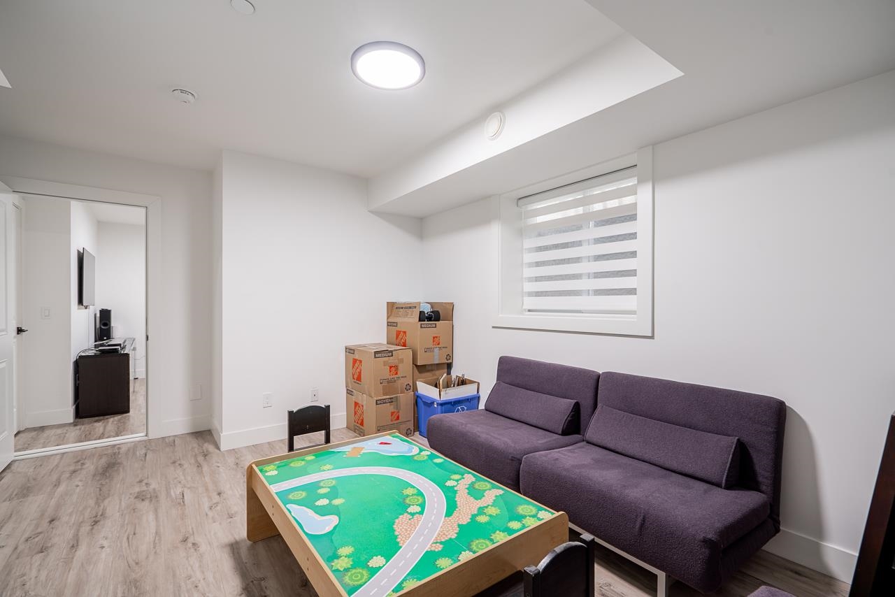 2 4581 SUMAS MOUNTAIN ROAD Unit: 2