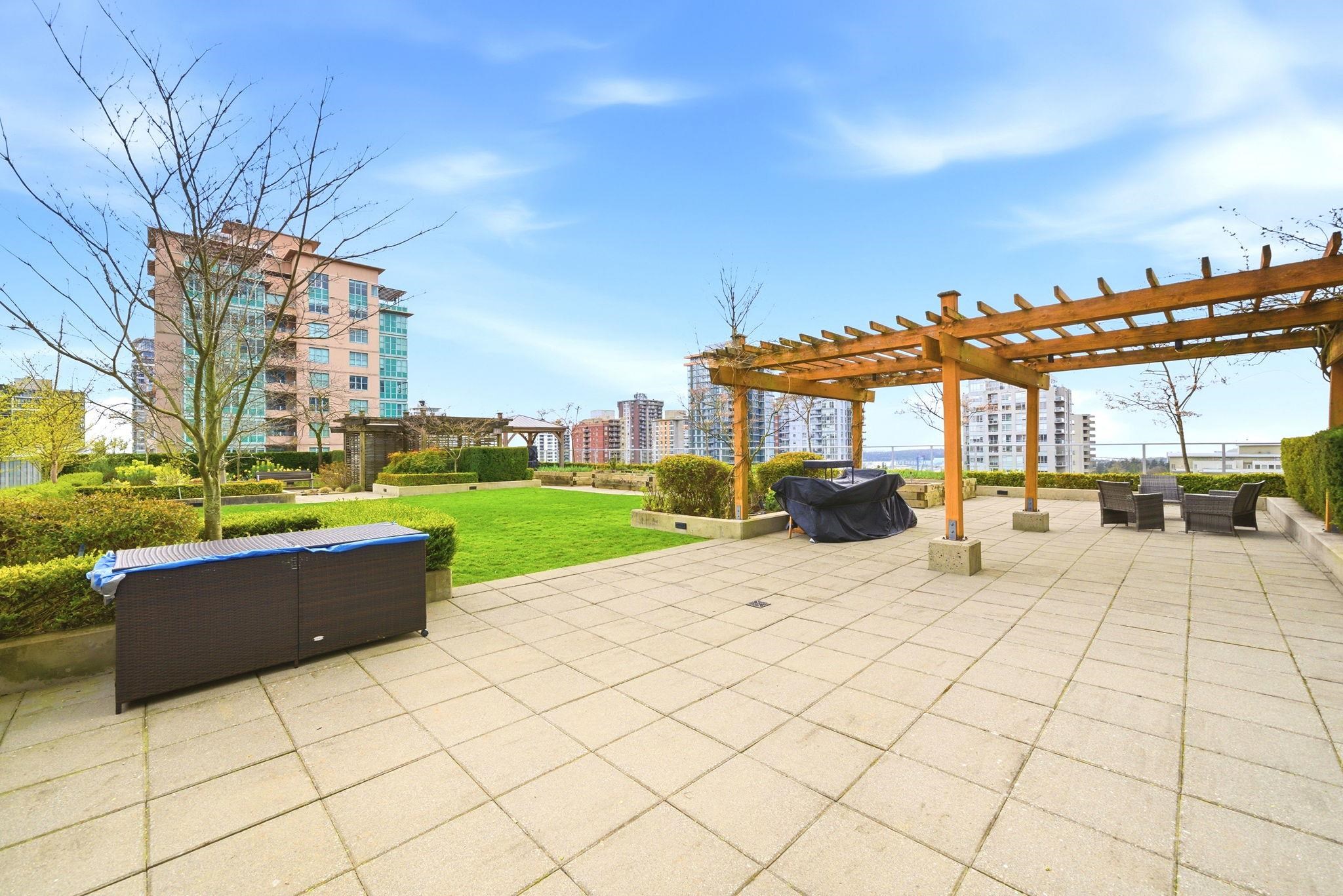 705 135 E 17TH STREET Unit: 705