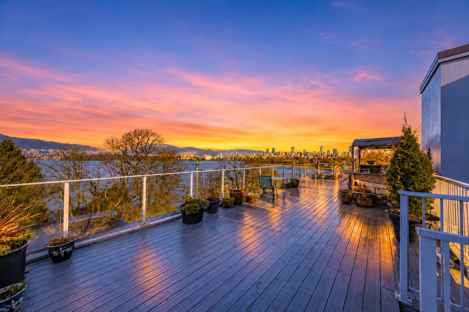 305 2430 POINT GREY ROAD Unit: 305