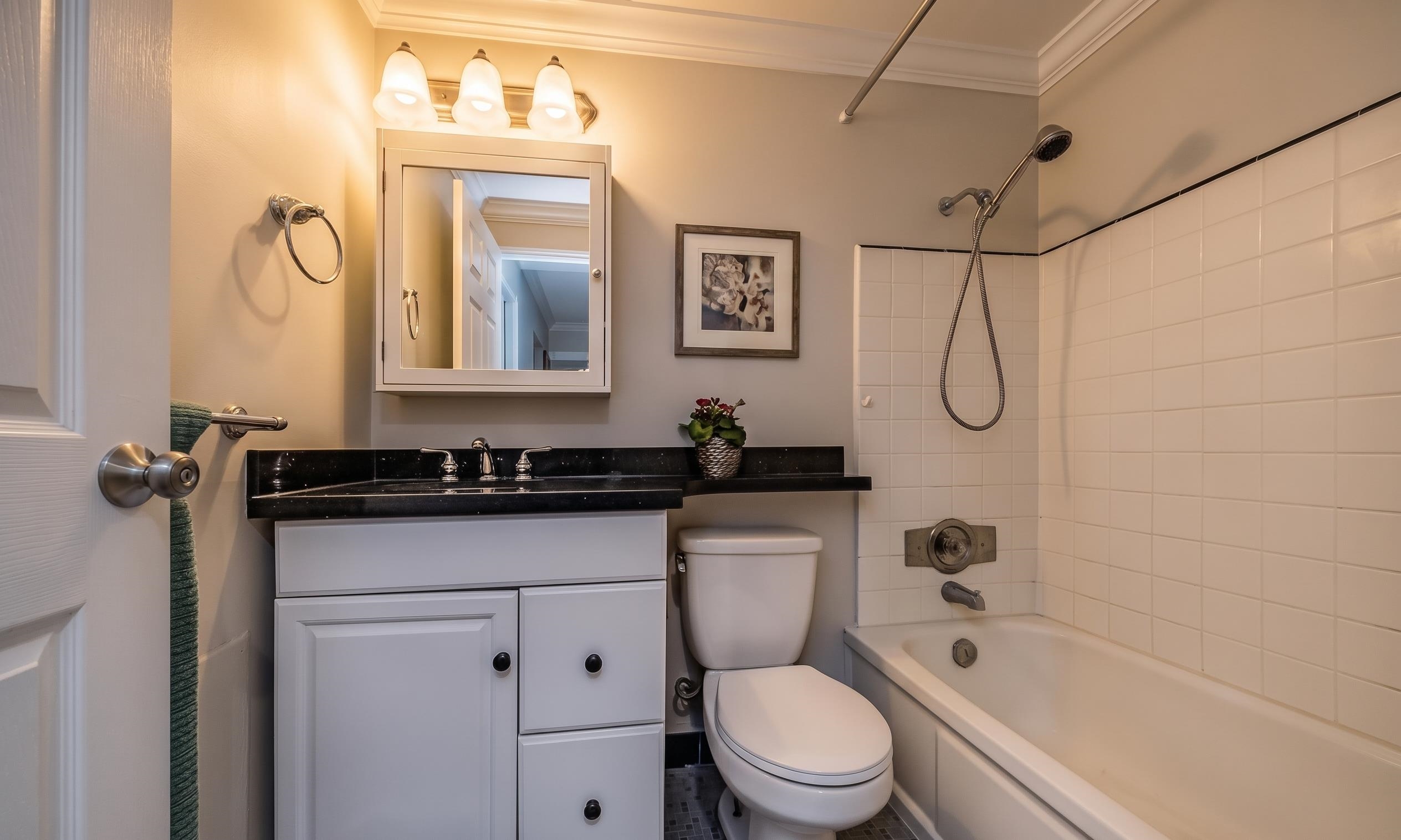 305 2430 POINT GREY ROAD Unit: 305
