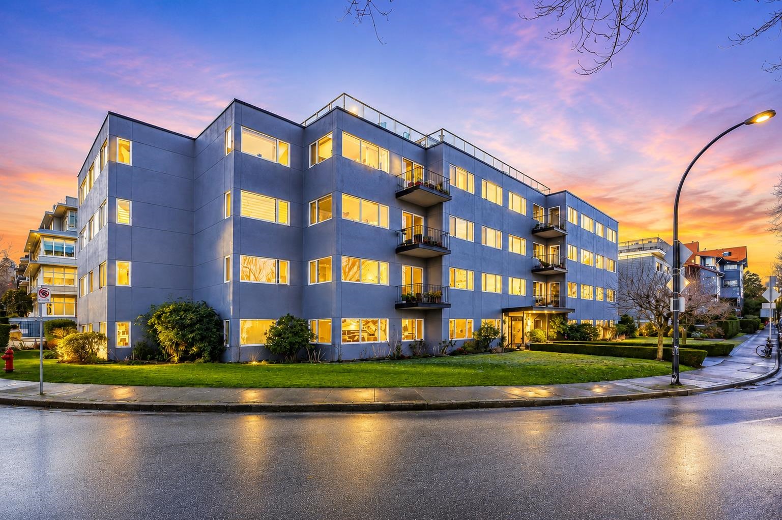 305 2430 POINT GREY ROAD Unit: 305