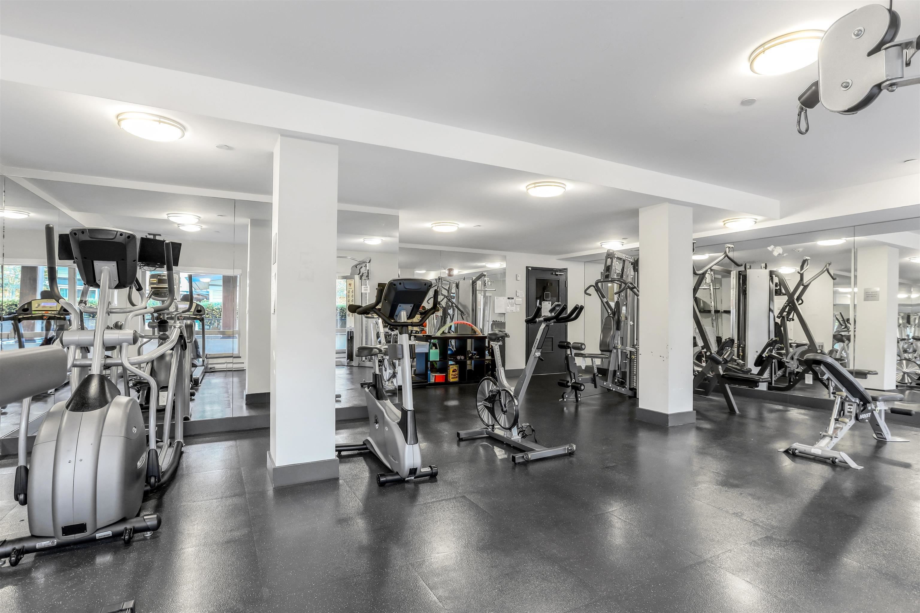 204 1177 MARINE DRIVE Unit: 204