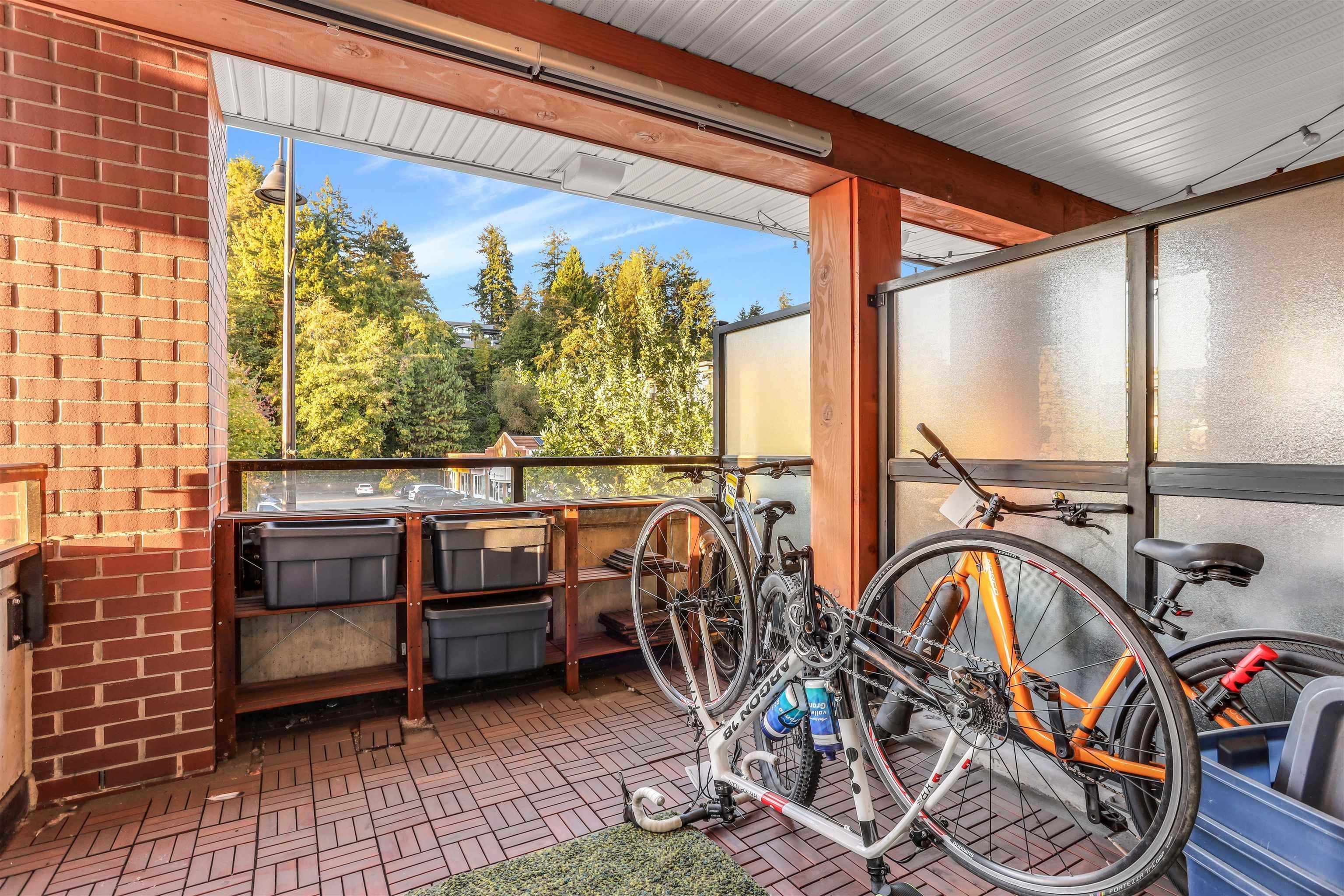 204 1177 MARINE DRIVE Unit: 204