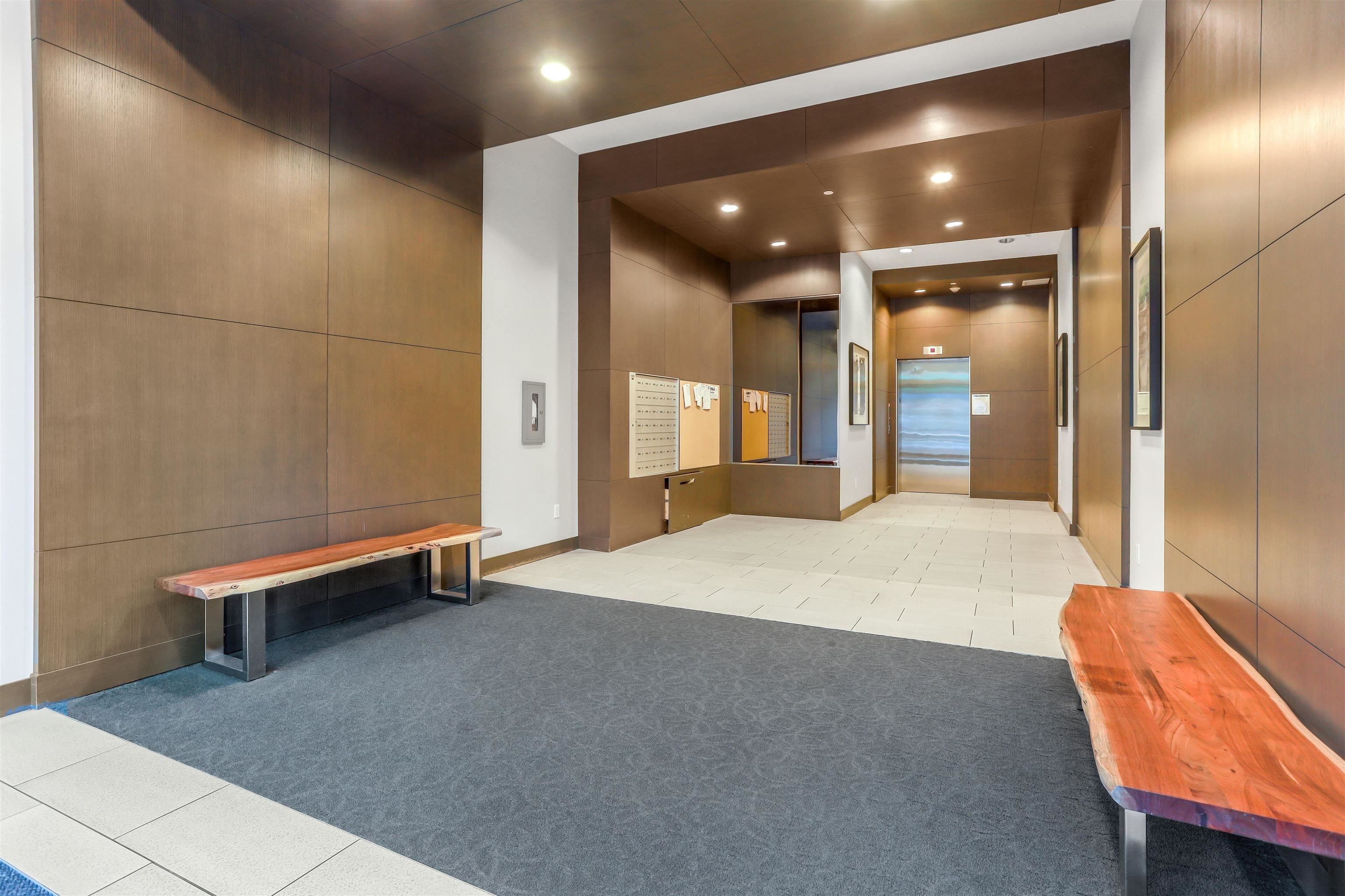 204 1177 MARINE DRIVE Unit: 204