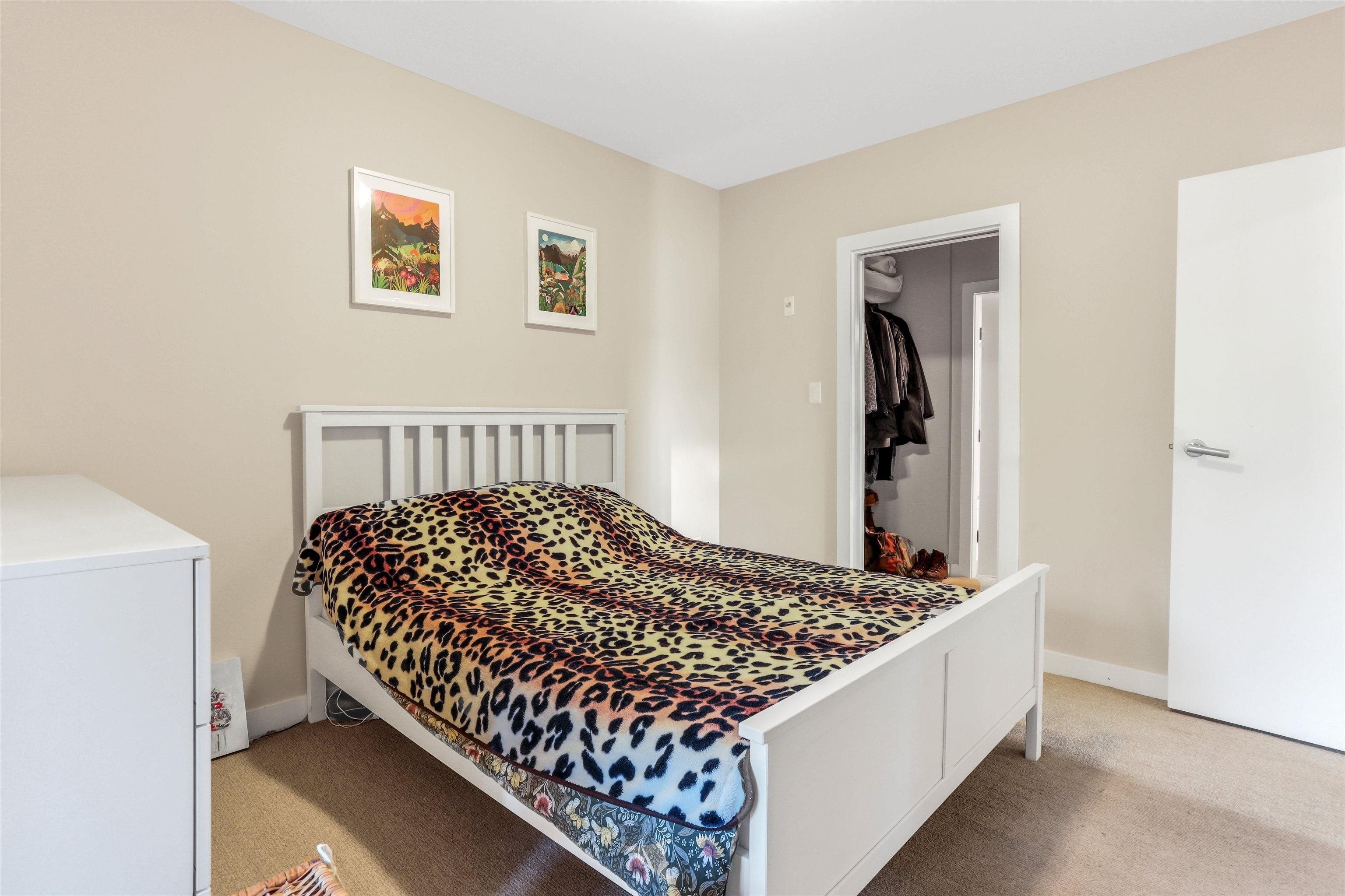 204 1177 MARINE DRIVE Unit: 204