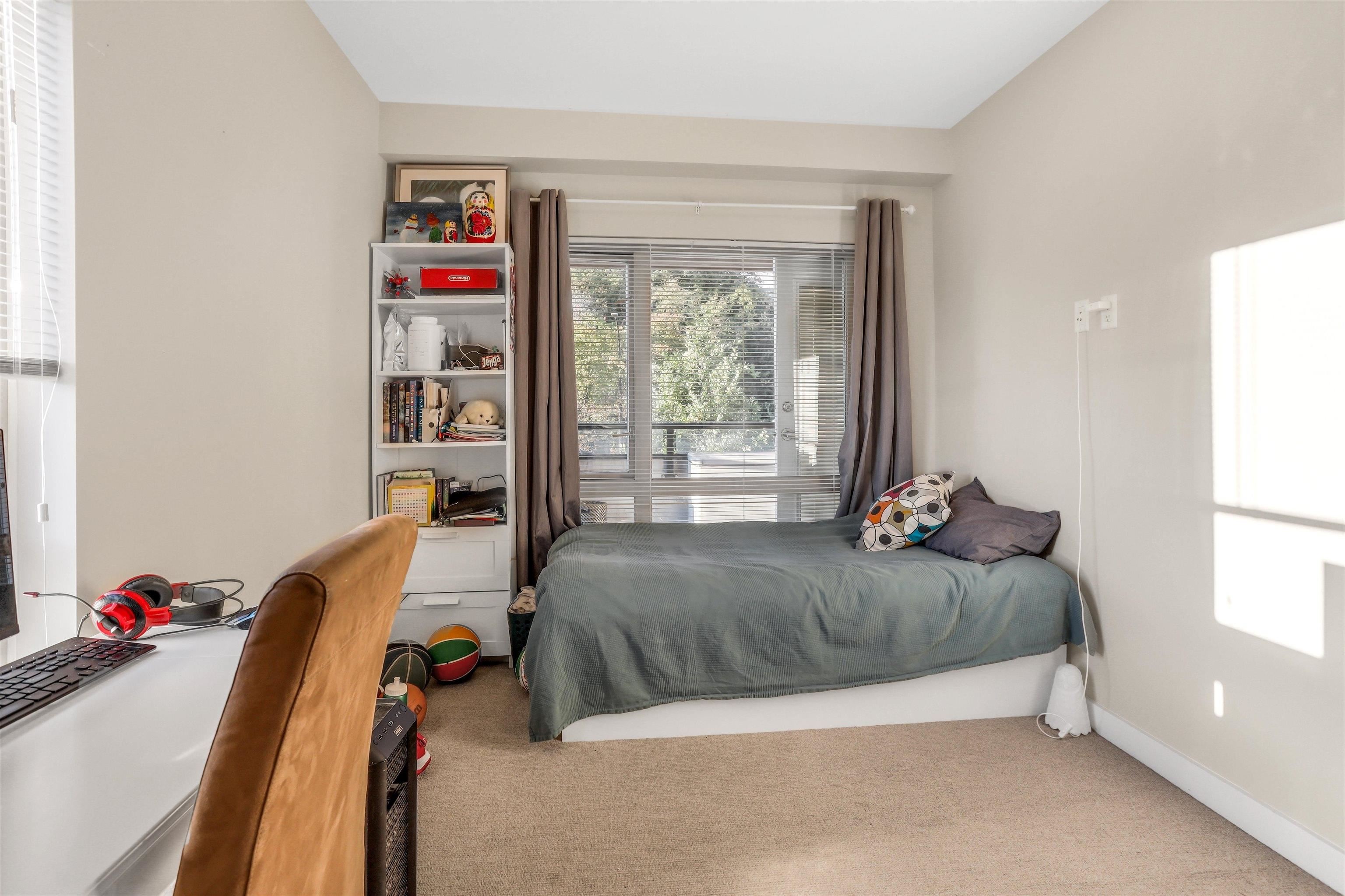 204 1177 MARINE DRIVE Unit: 204