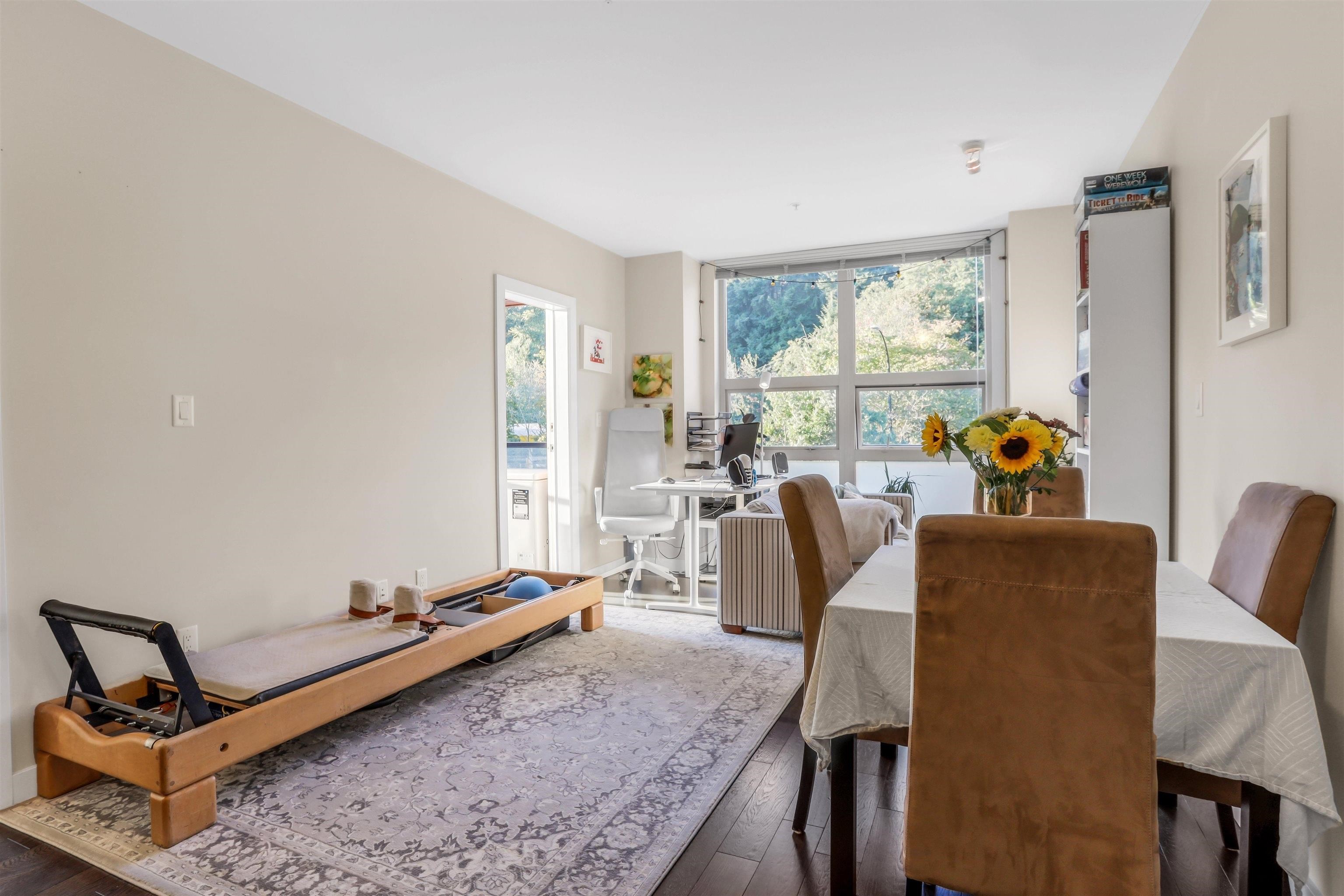 204 1177 MARINE DRIVE Unit: 204