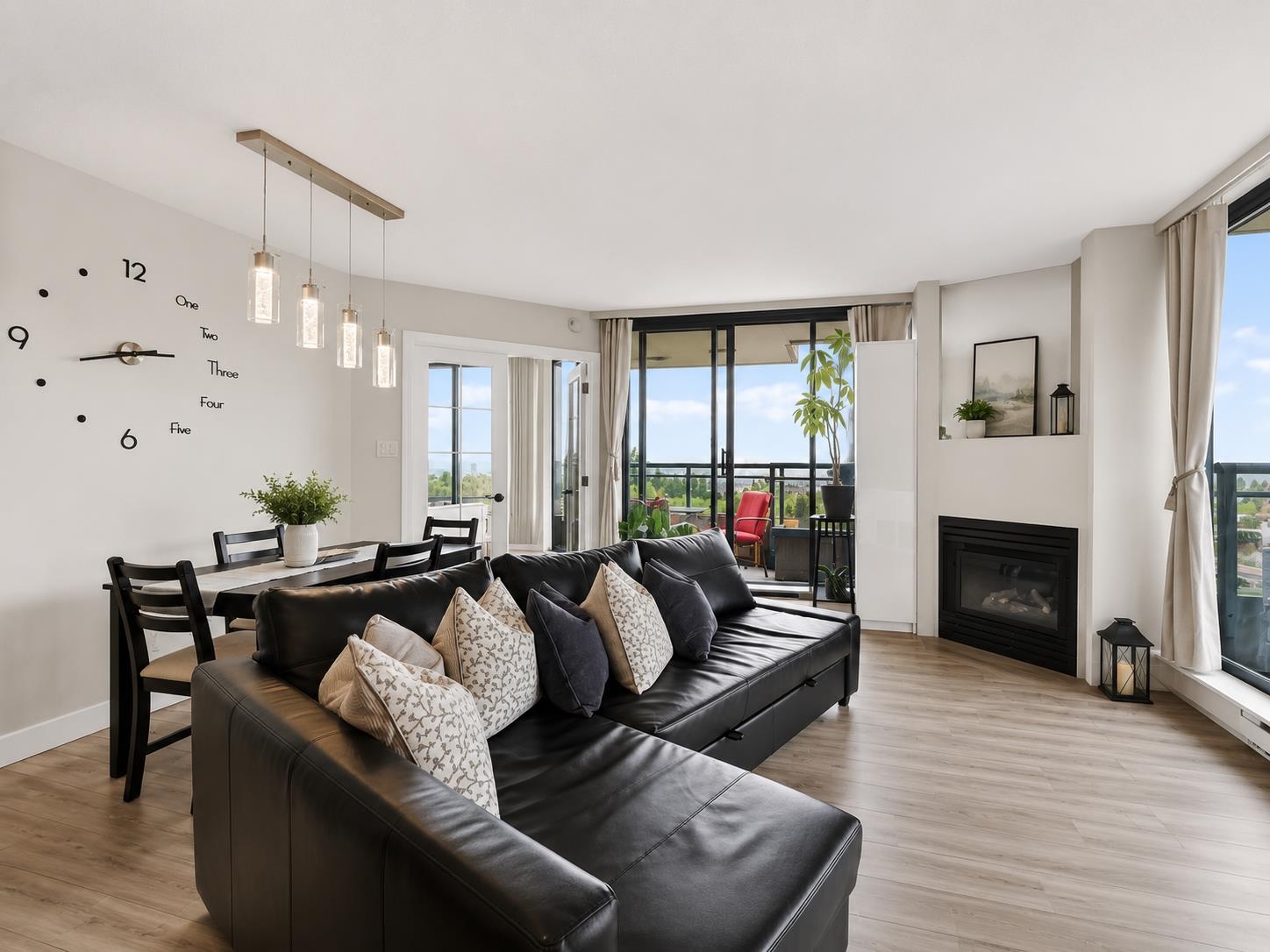 1207 13353 108 AVENUE Unit: 1207
