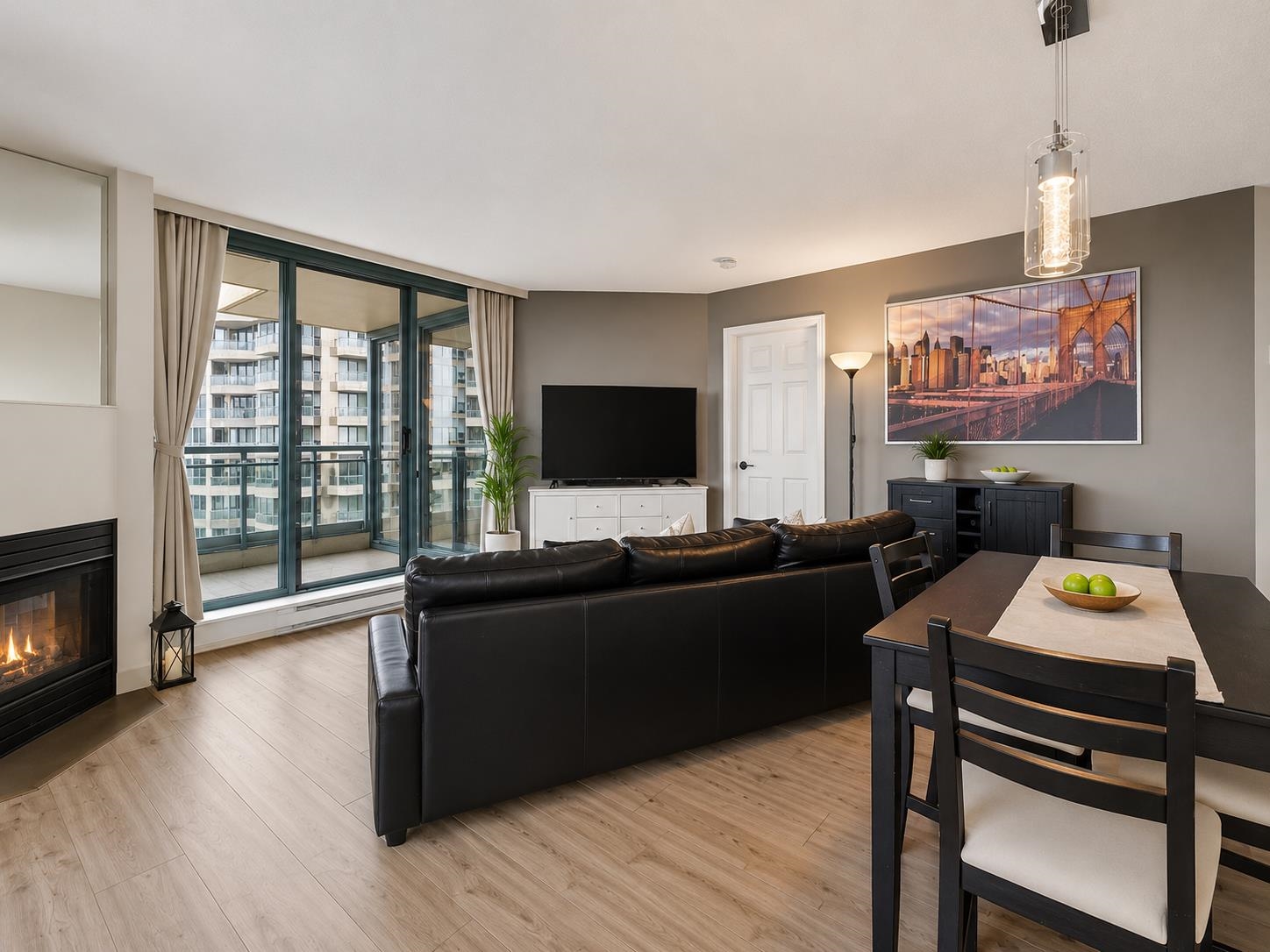 1207 13353 108 AVENUE Unit: 1207