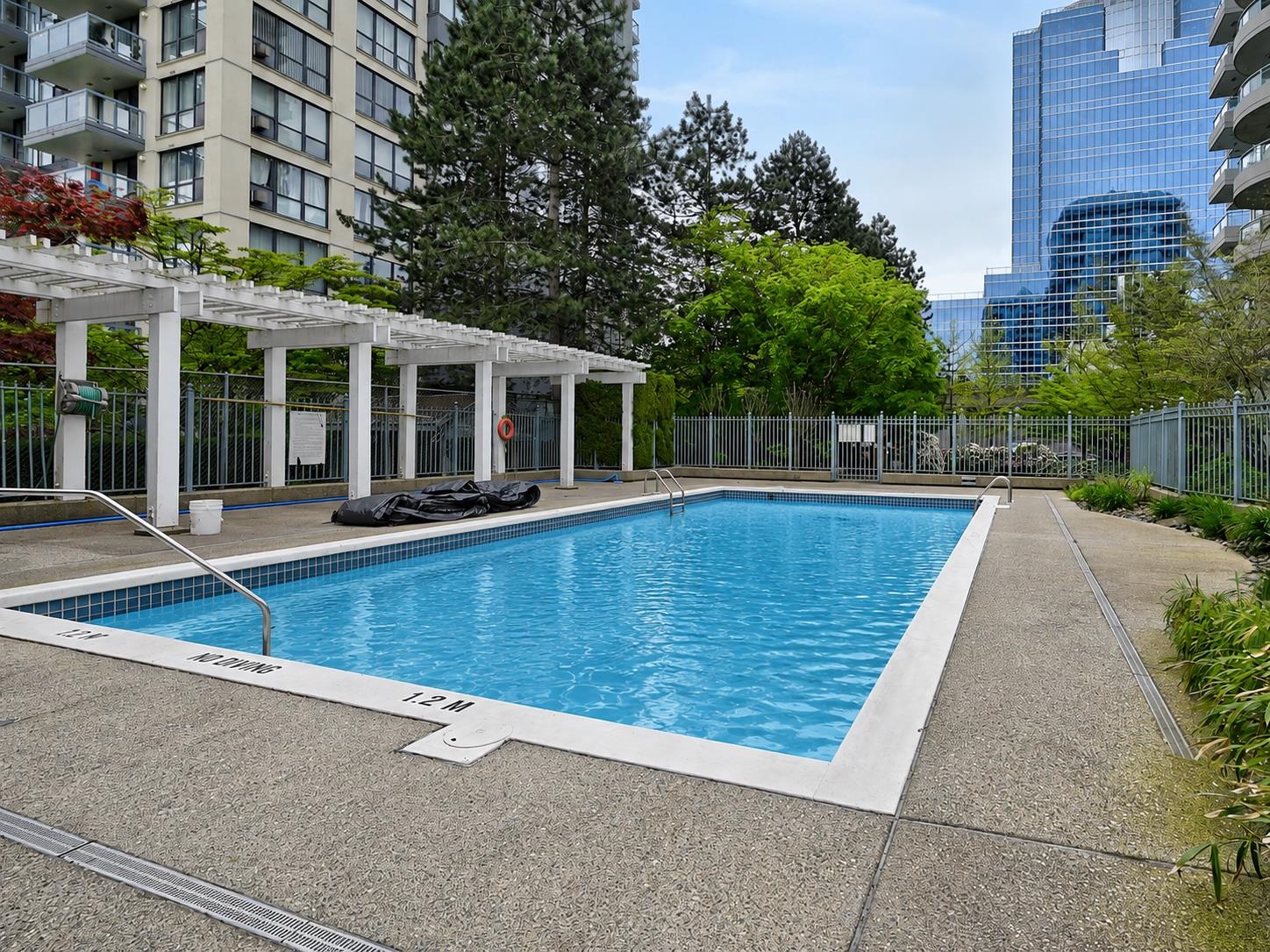 1207 13353 108 AVENUE Unit: 1207