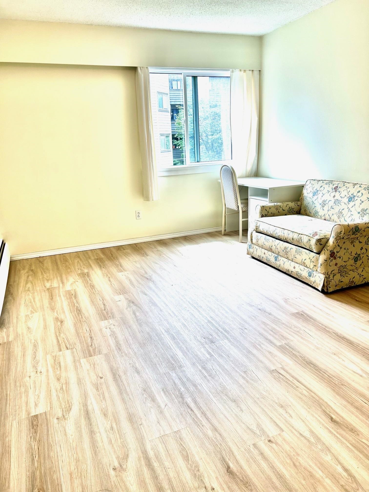 110 6420 BUSWELL STREET Unit: 110
