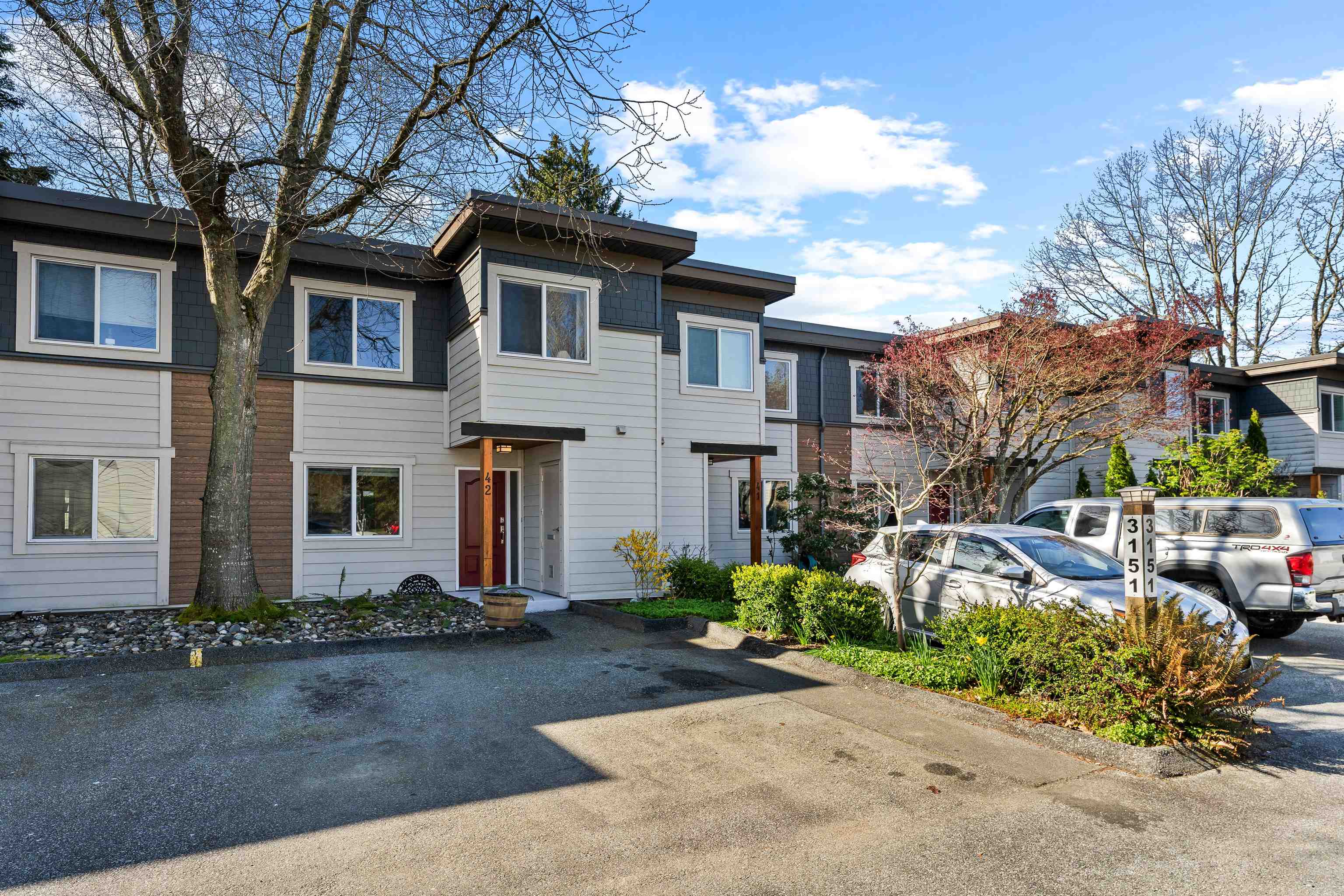 42 3151 SPRINGFIELD DRIVE Unit: 42