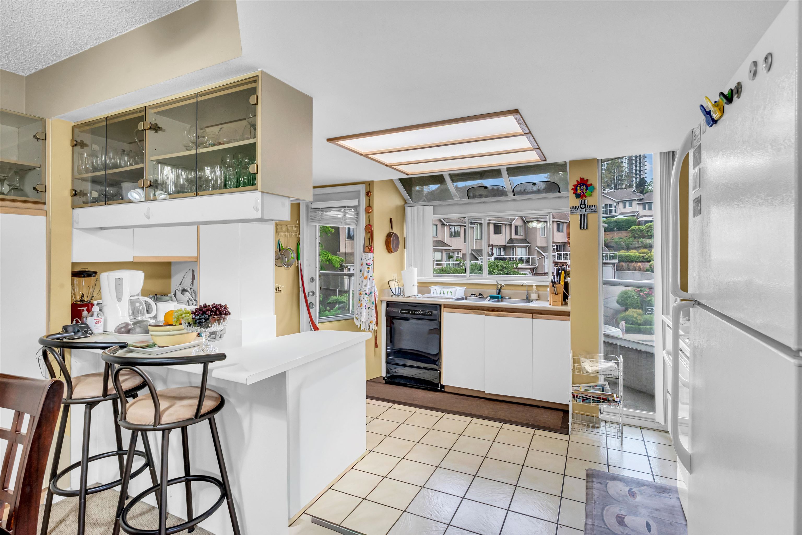 402 71 JAMIESON COURT Unit: 402