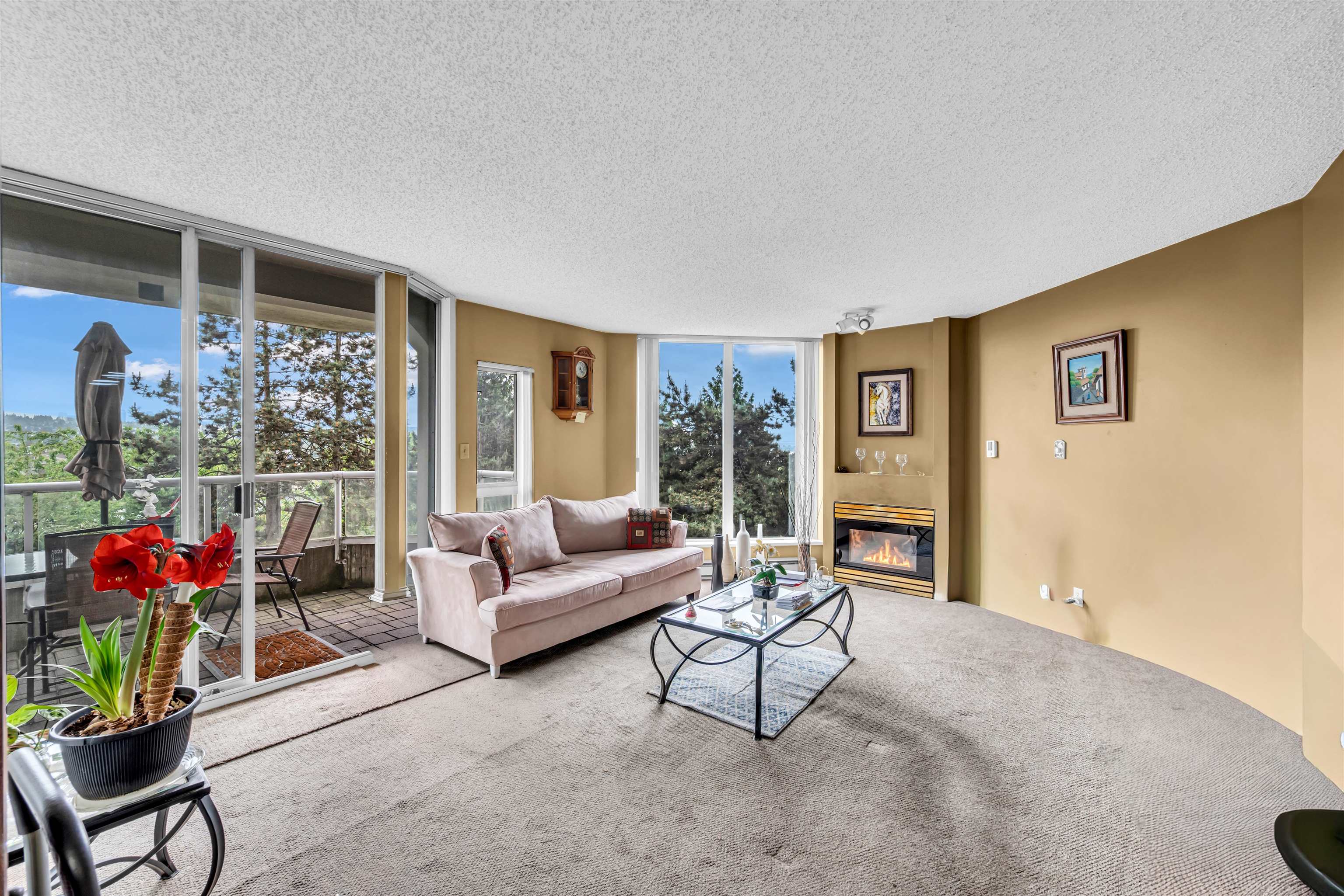 402 71 JAMIESON COURT Unit: 402