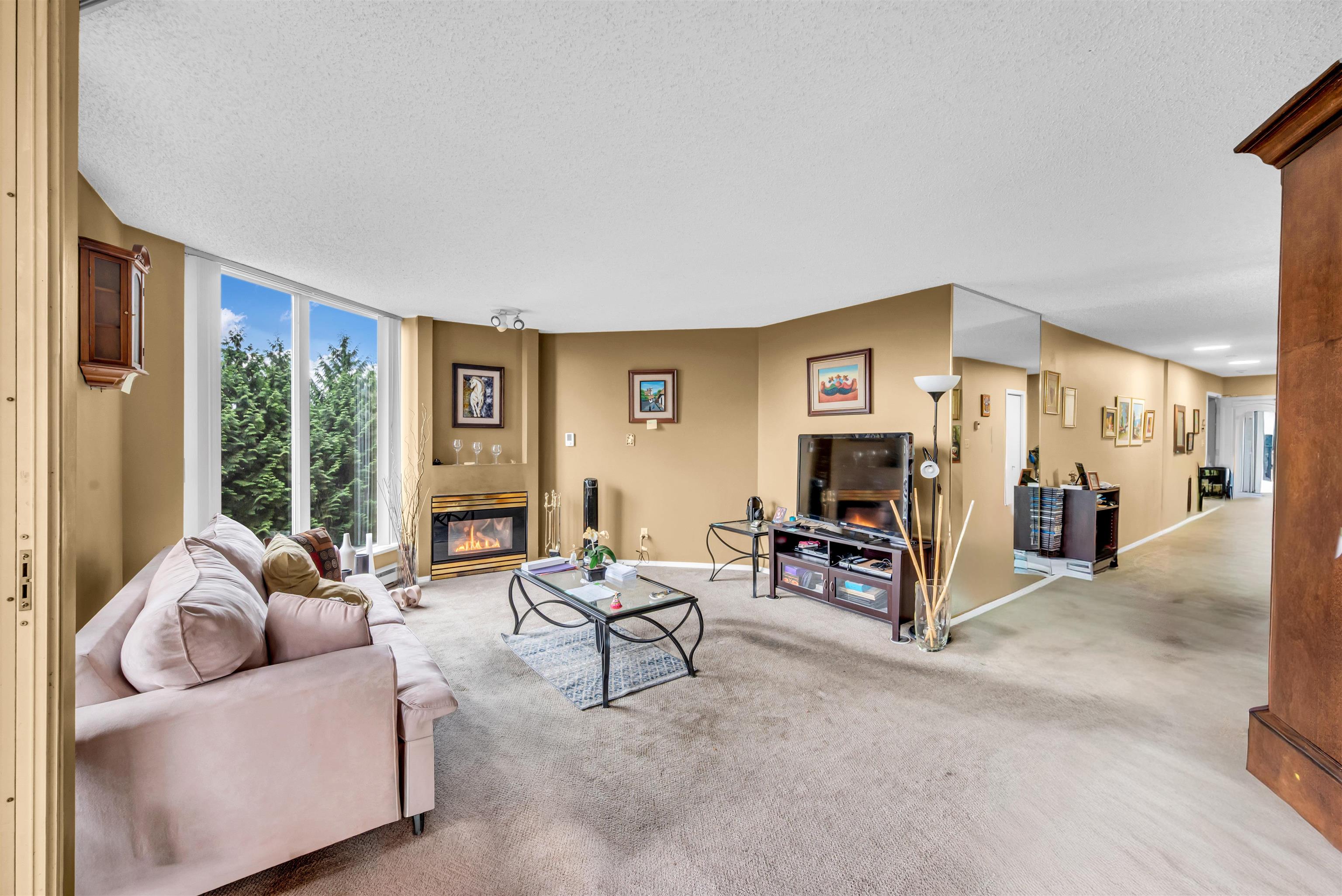 402 71 JAMIESON COURT Unit: 402