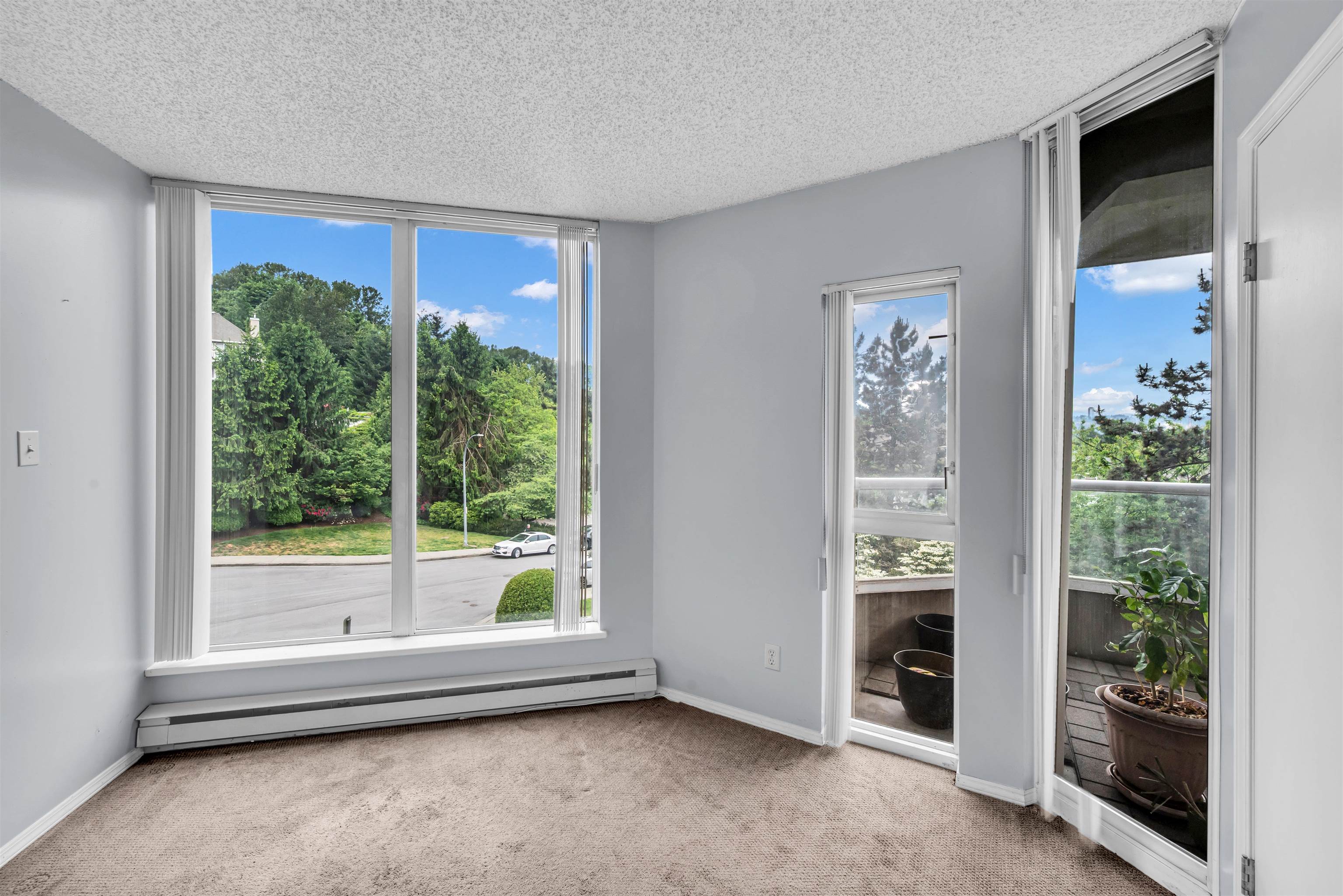 402 71 JAMIESON COURT Unit: 402