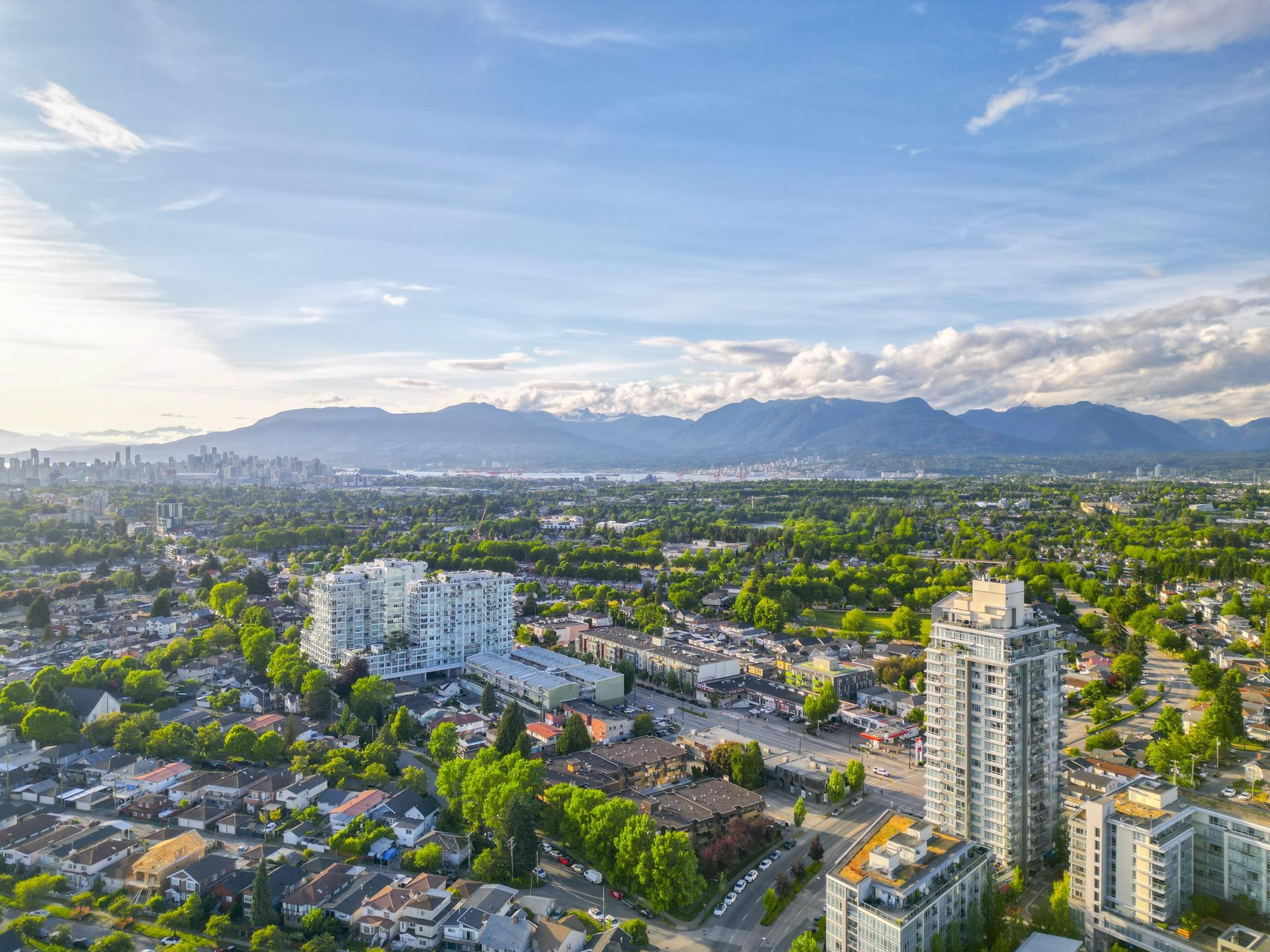 206 2299 E 30TH AVENUE Unit: 206