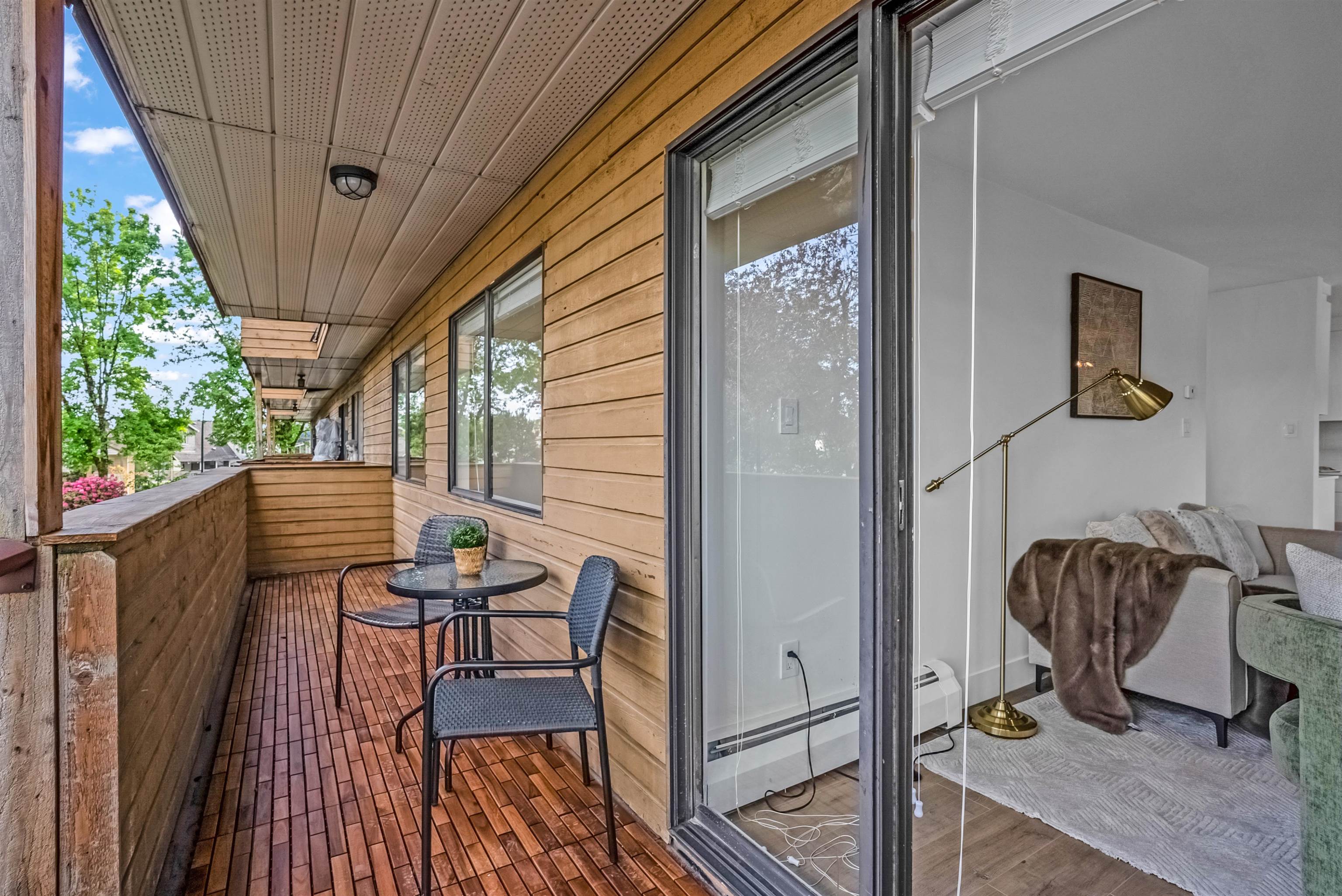 206 2299 E 30TH AVENUE Unit: 206