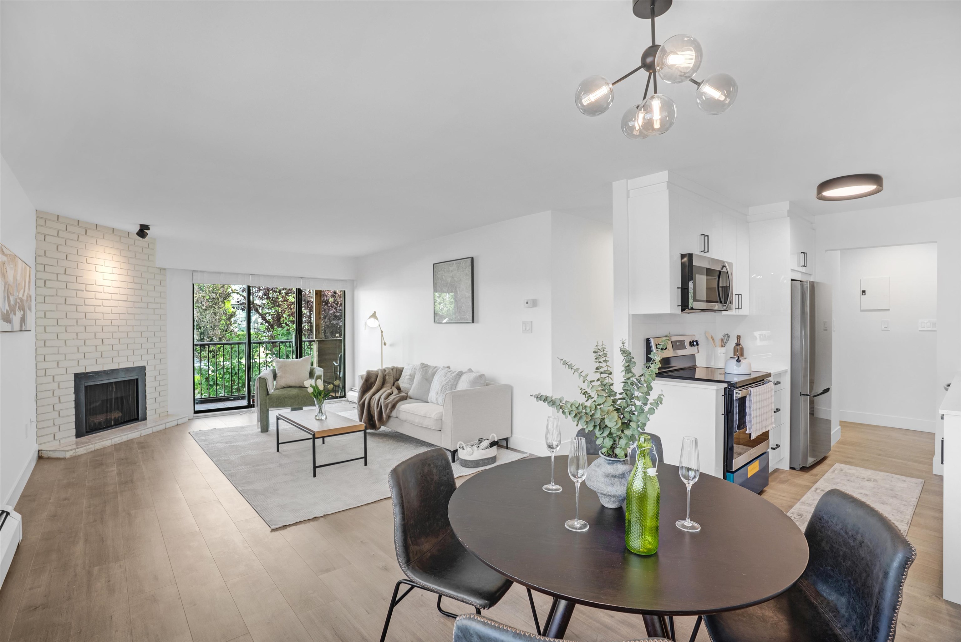 206 2299 E 30TH AVENUE Unit: 206