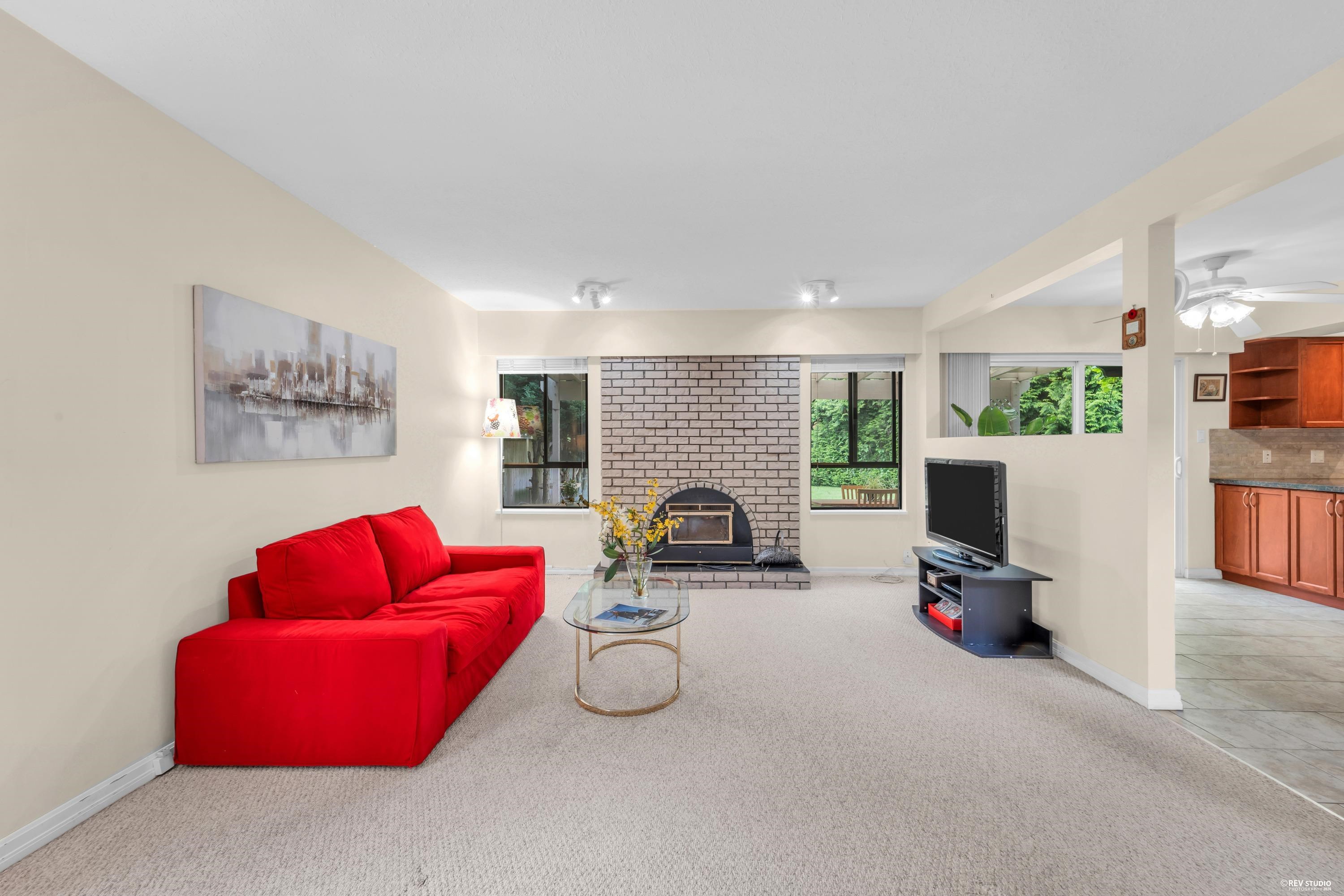8155 CORLESS PLACE