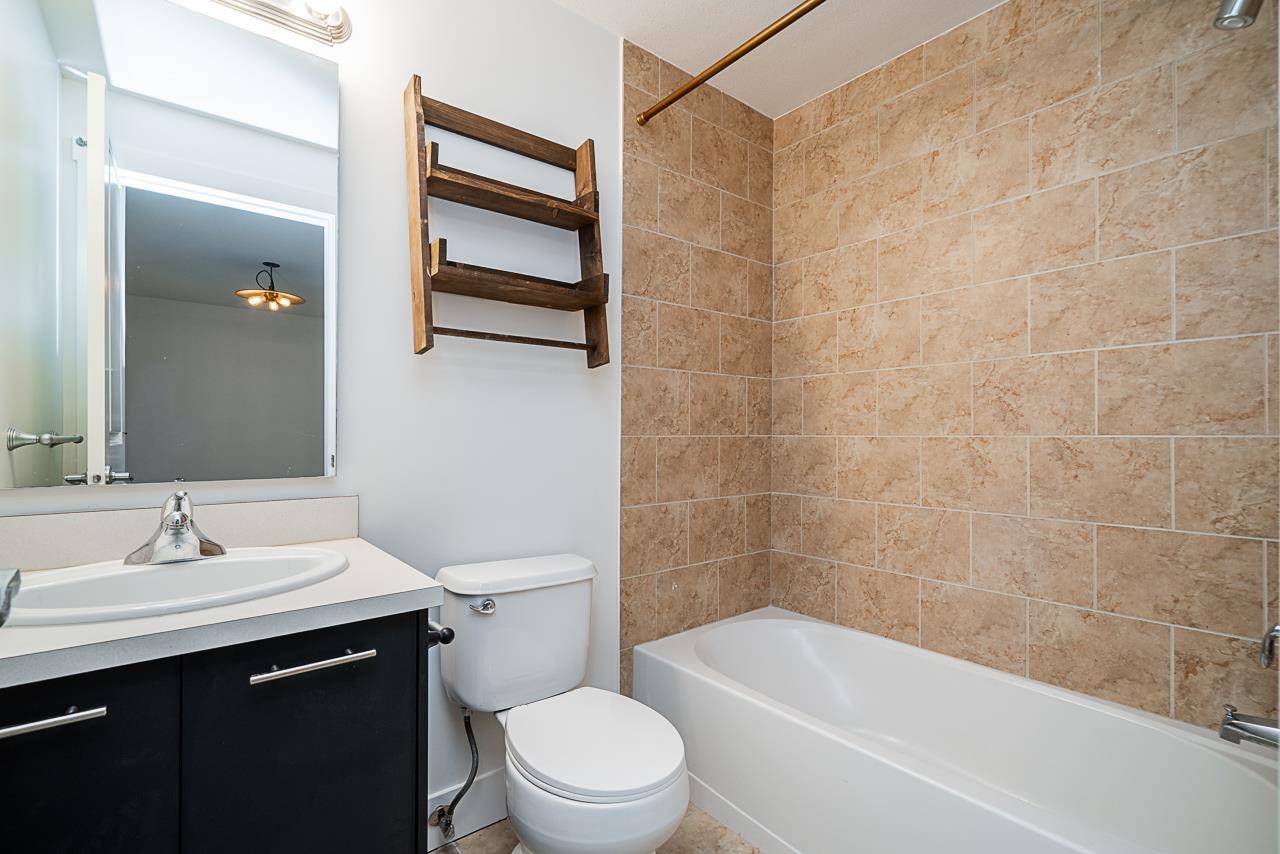 3 19319 72 AVENUE Unit: 3