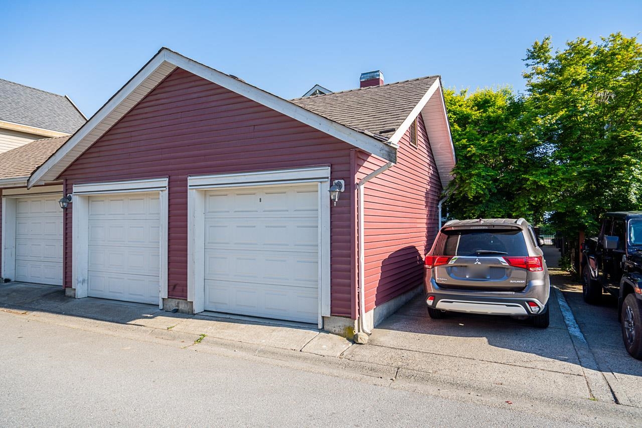 3 19319 72 AVENUE Unit: 3