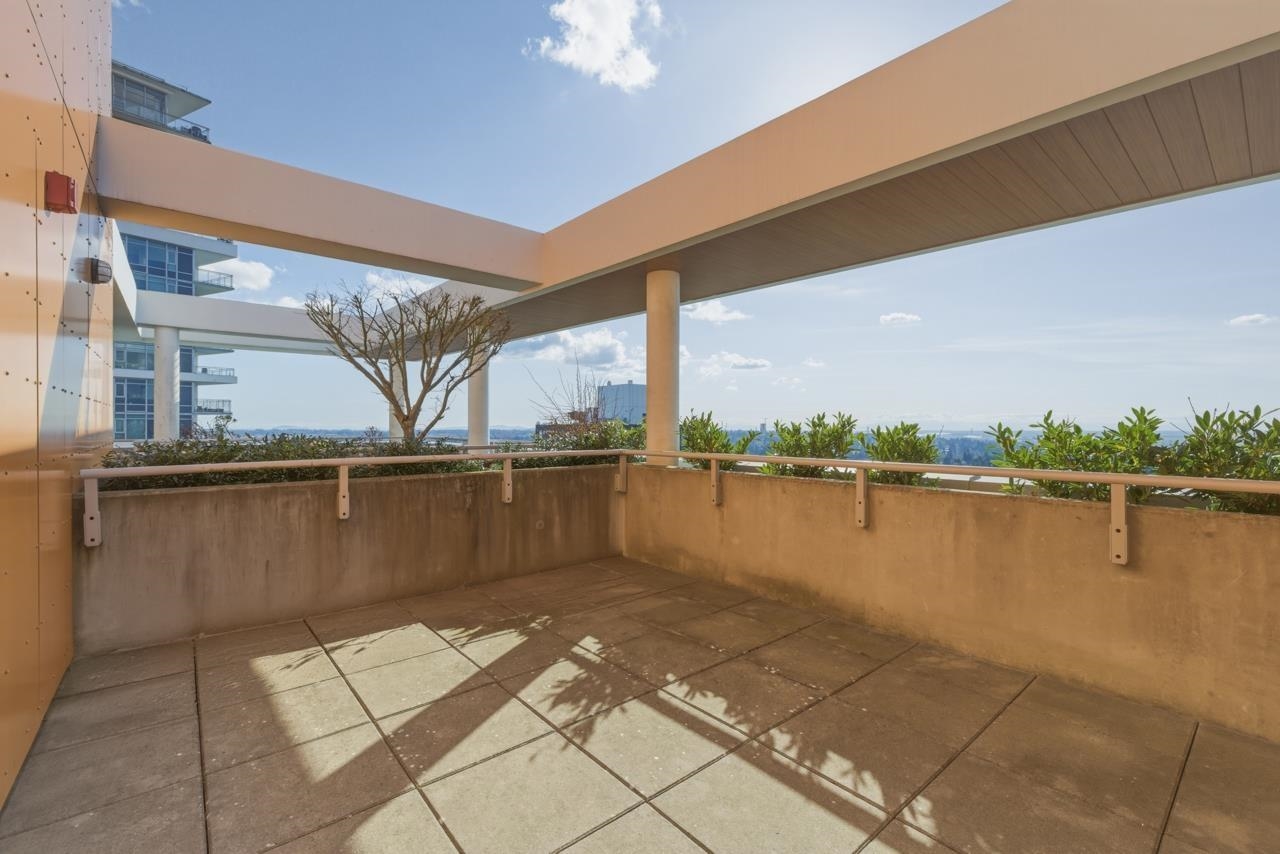 2304 13303 CENTRAL AVENUE Unit: 2304