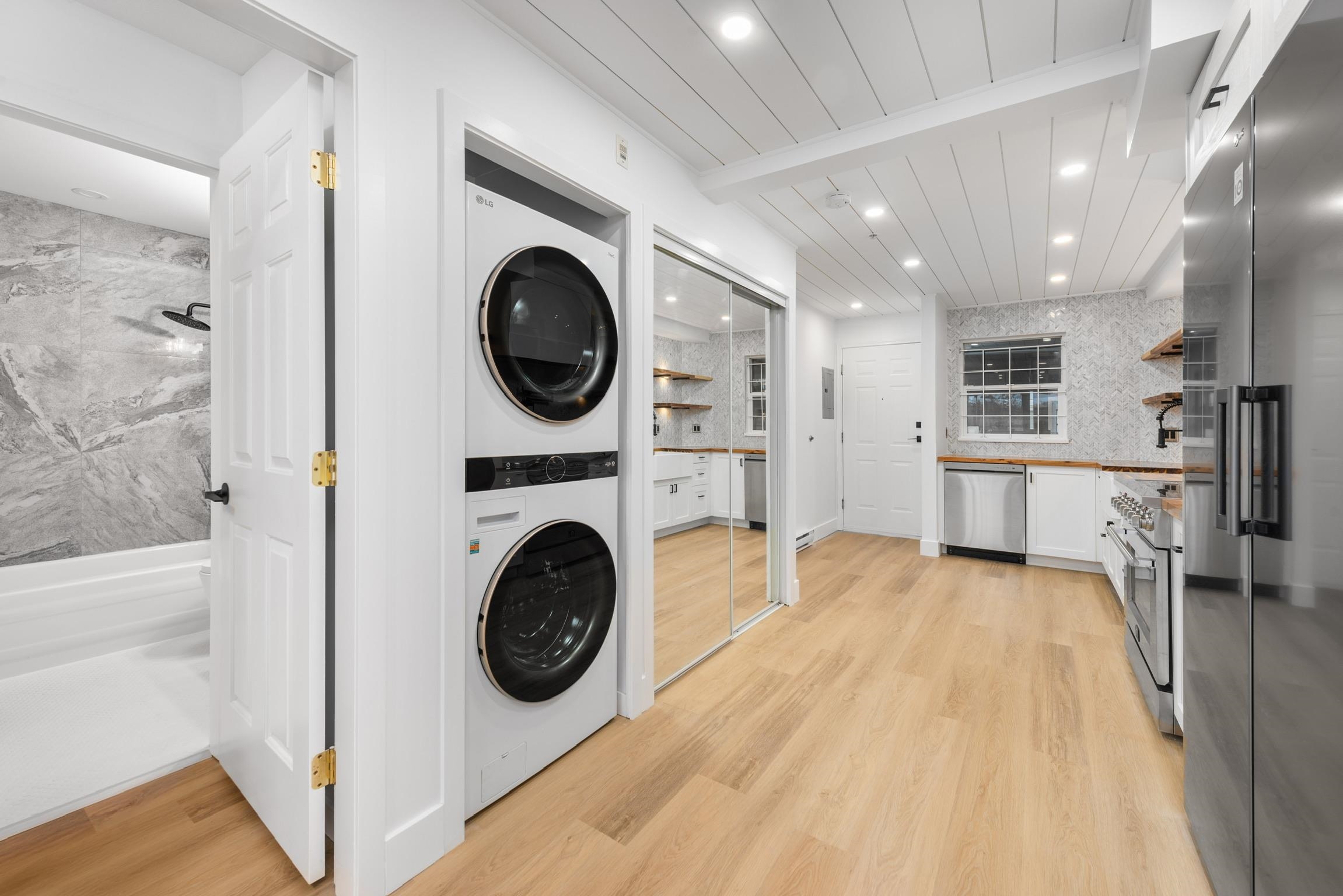 318 2238 KINGSWAY Unit: 318