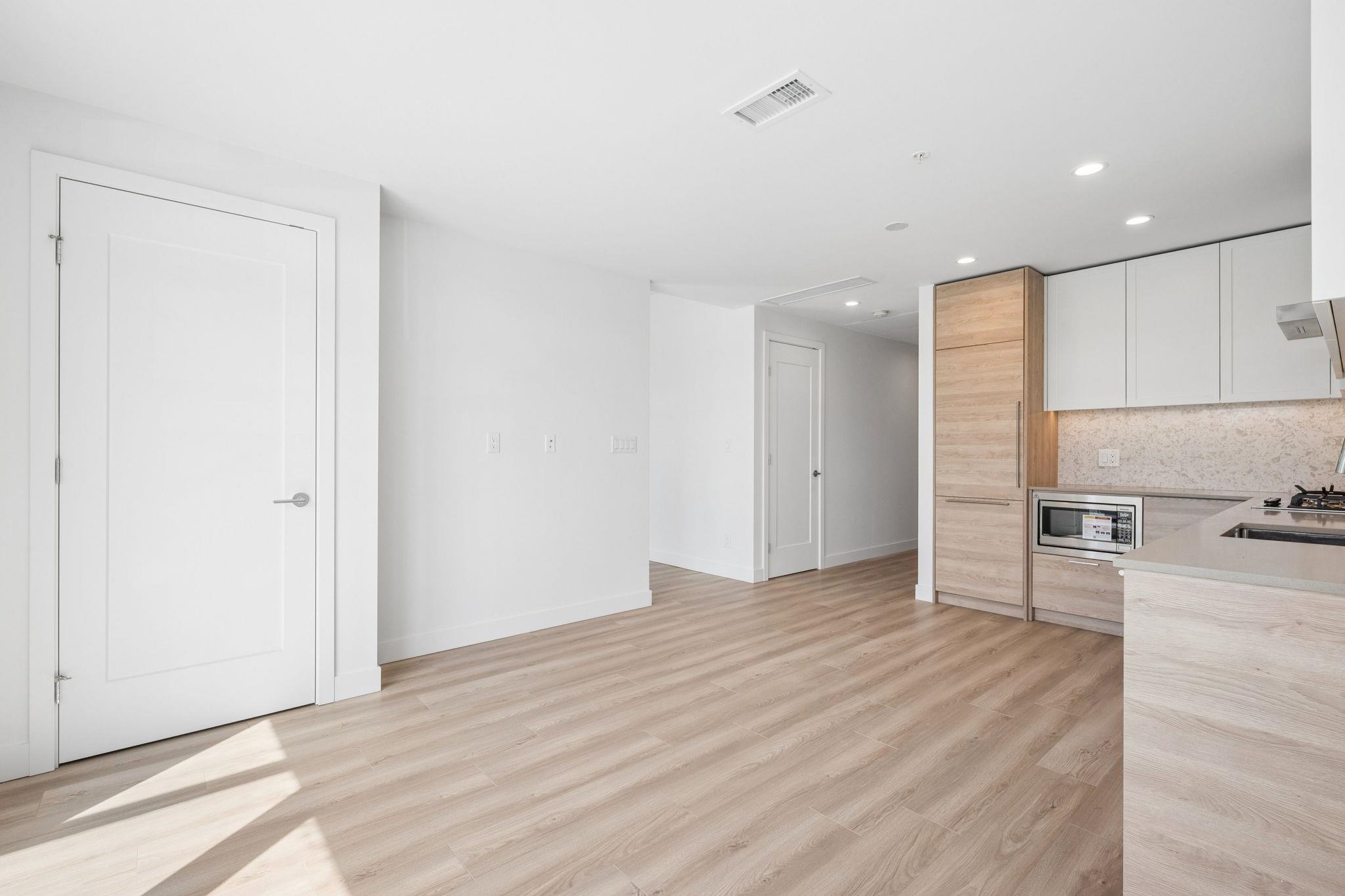132 4665 ALASKA AVENUE Unit: 132