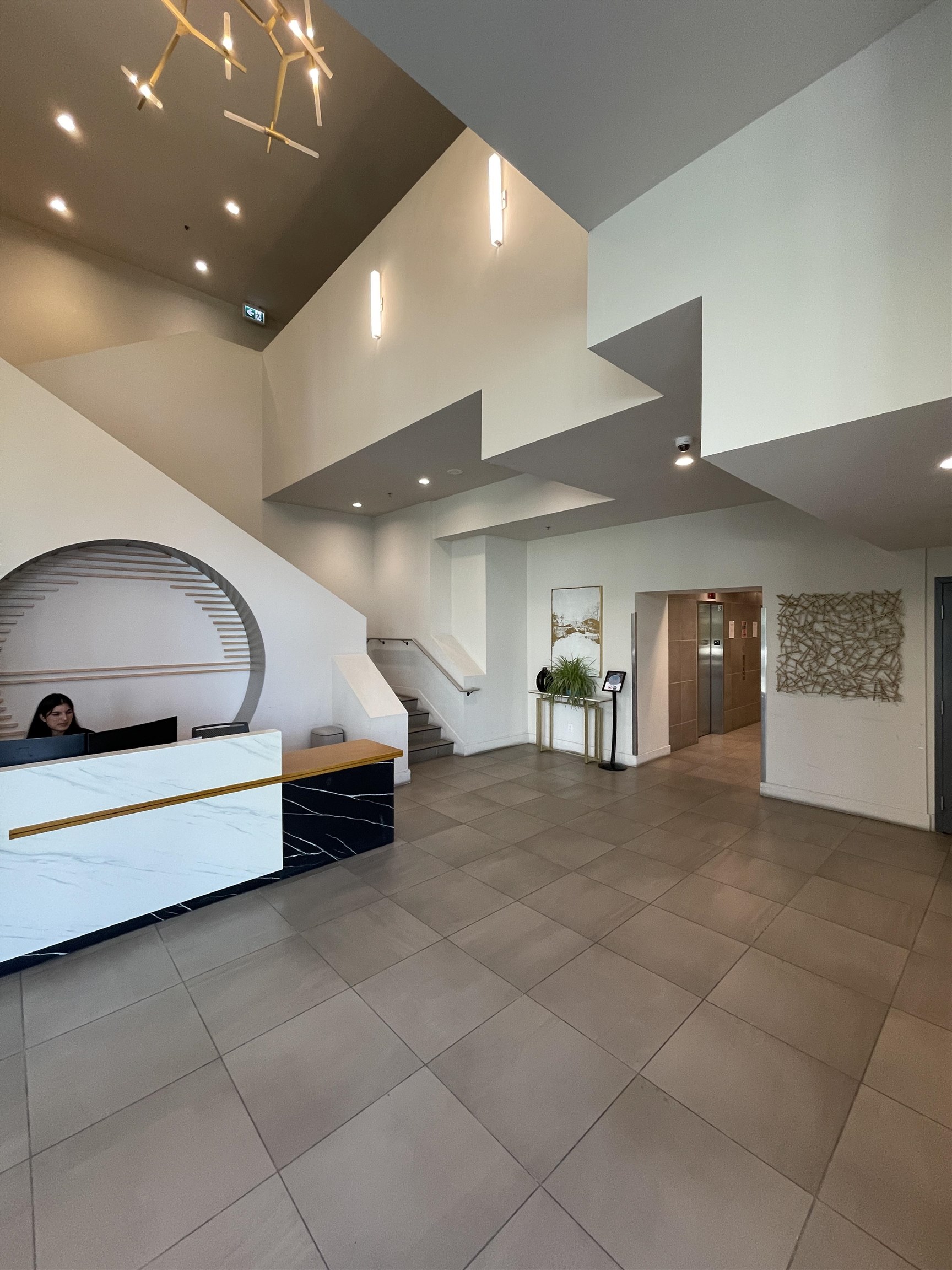 1507 13308 CENTRAL AVENUE Unit: 1507