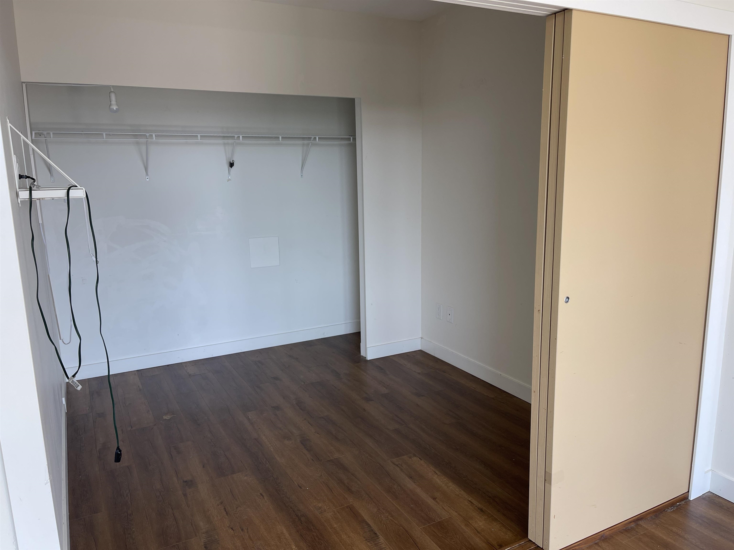 1507 13308 CENTRAL AVENUE Unit: 1507