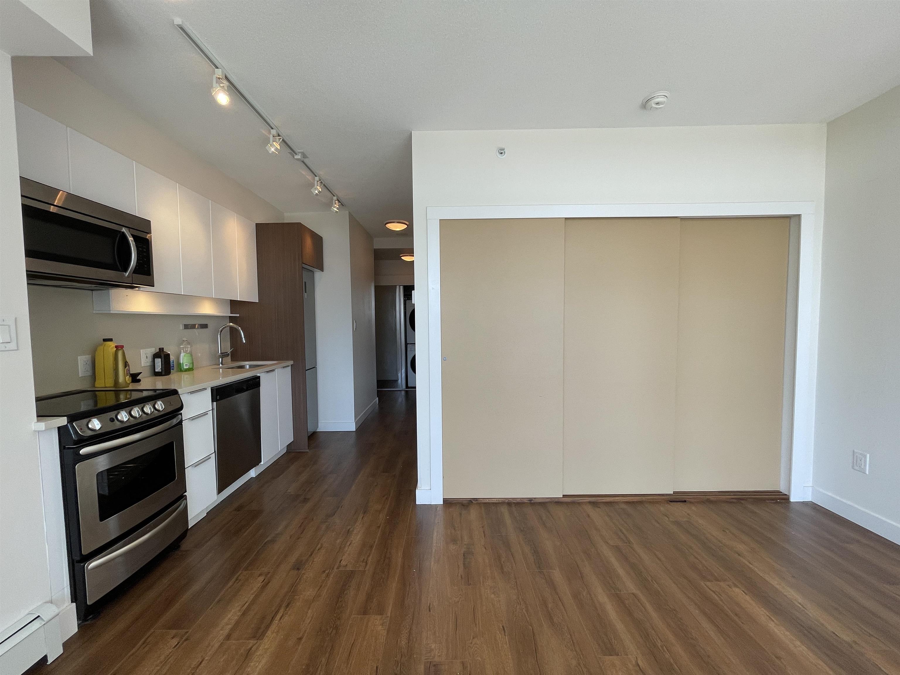 1507 13308 CENTRAL AVENUE Unit: 1507