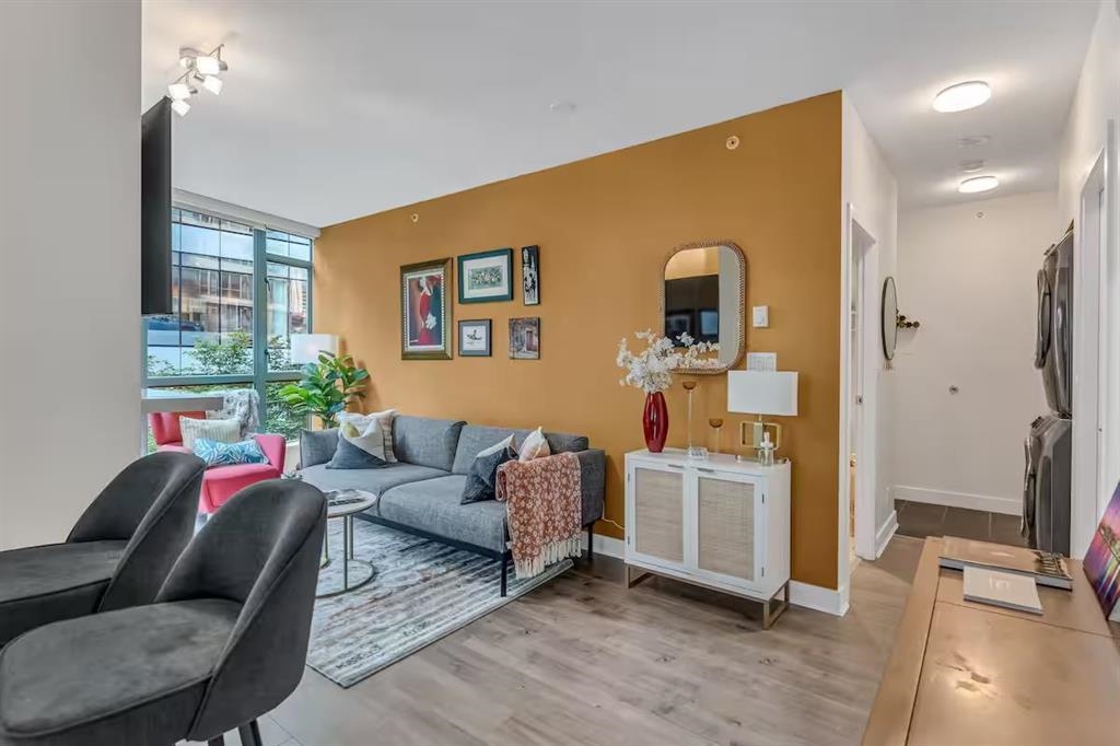 302 1238 BURRARD STREET Unit: 302