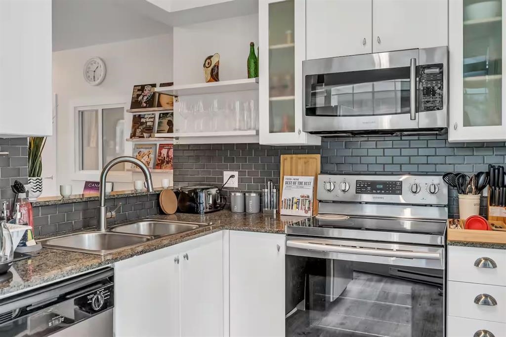 302 1238 BURRARD STREET Unit: 302