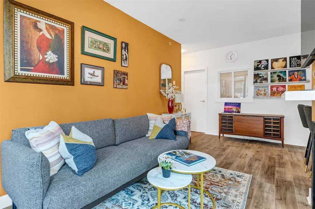 302 1238 BURRARD STREET Unit: 302