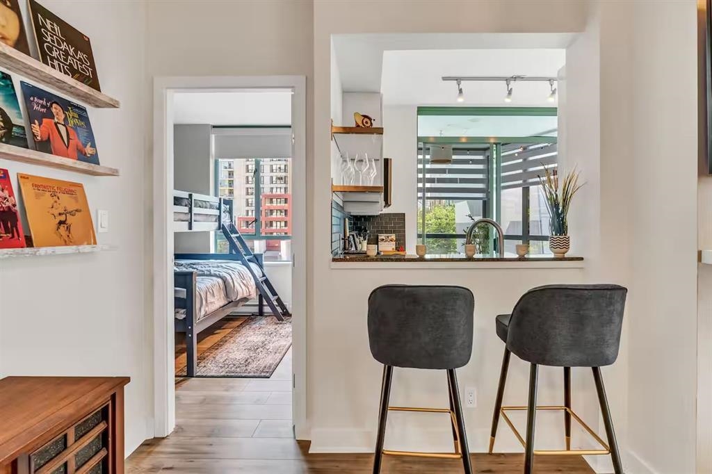 302 1238 BURRARD STREET Unit: 302