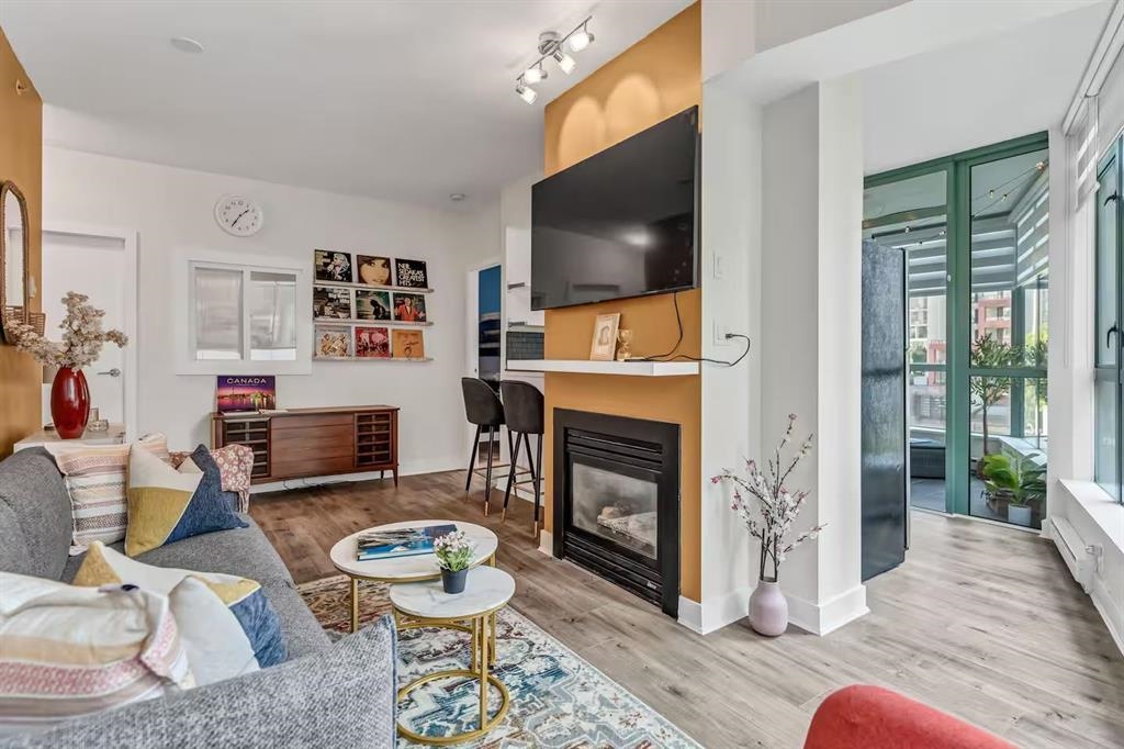 302 1238 BURRARD STREET Unit: 302