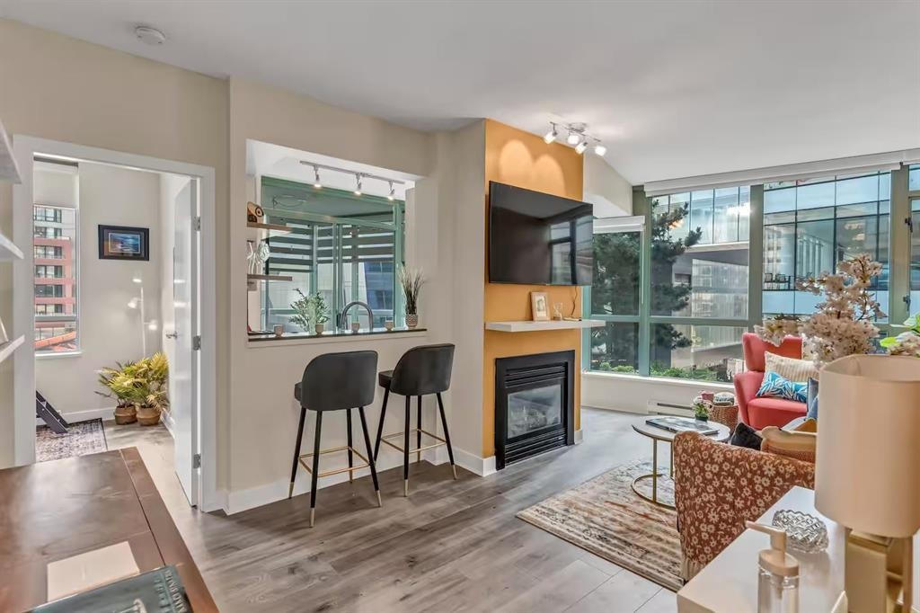 302 1238 BURRARD STREET Unit: 302