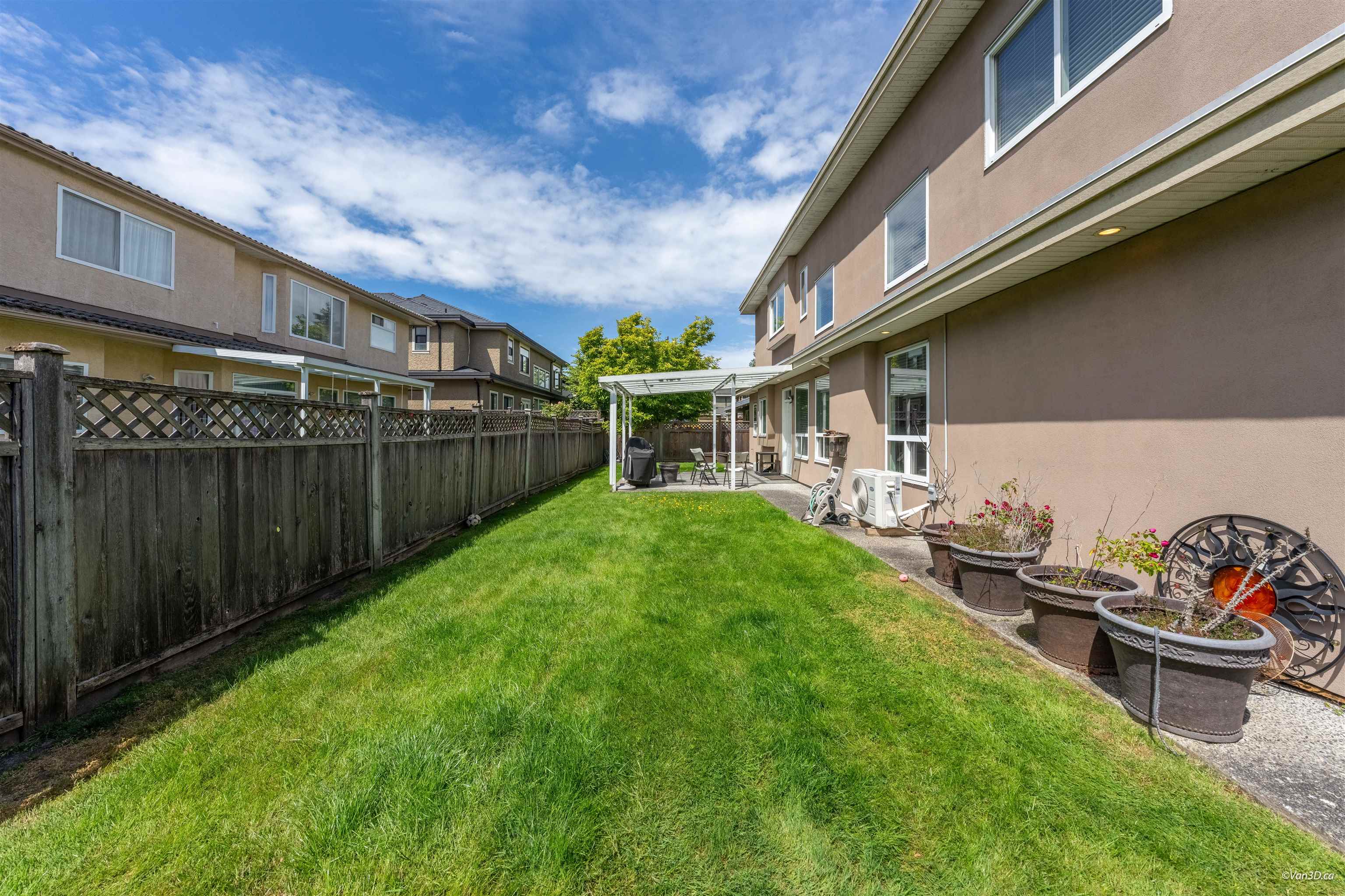 9291 KIRKMOND CRESCENT