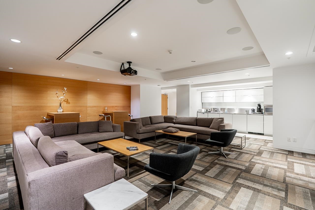 2902 838 W HASTINGS STREET